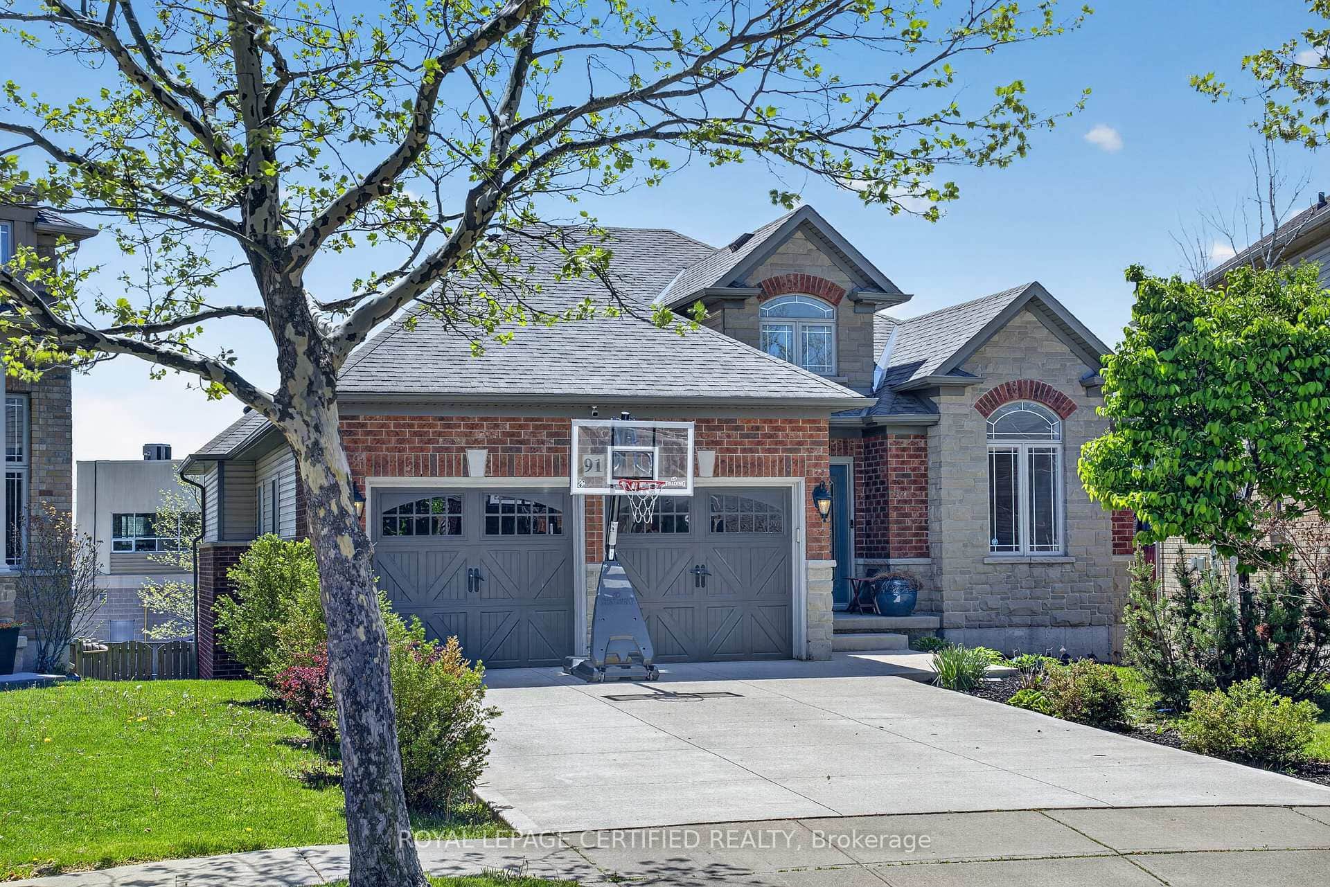 91 Candlewood Drive