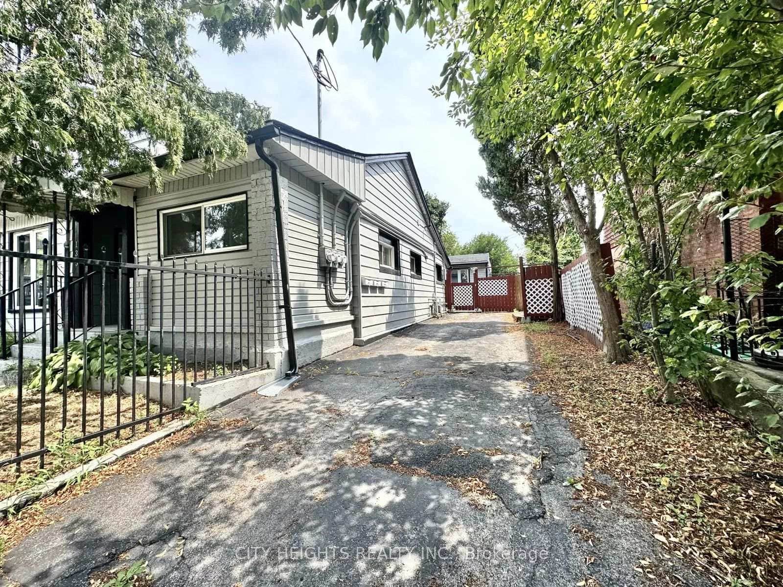 135 Charlotte Street Unit 0