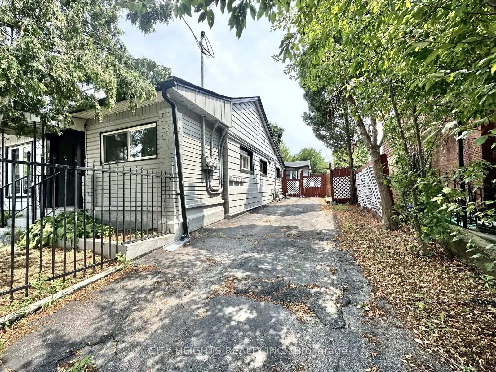 135 Charlotte Street Unit 0