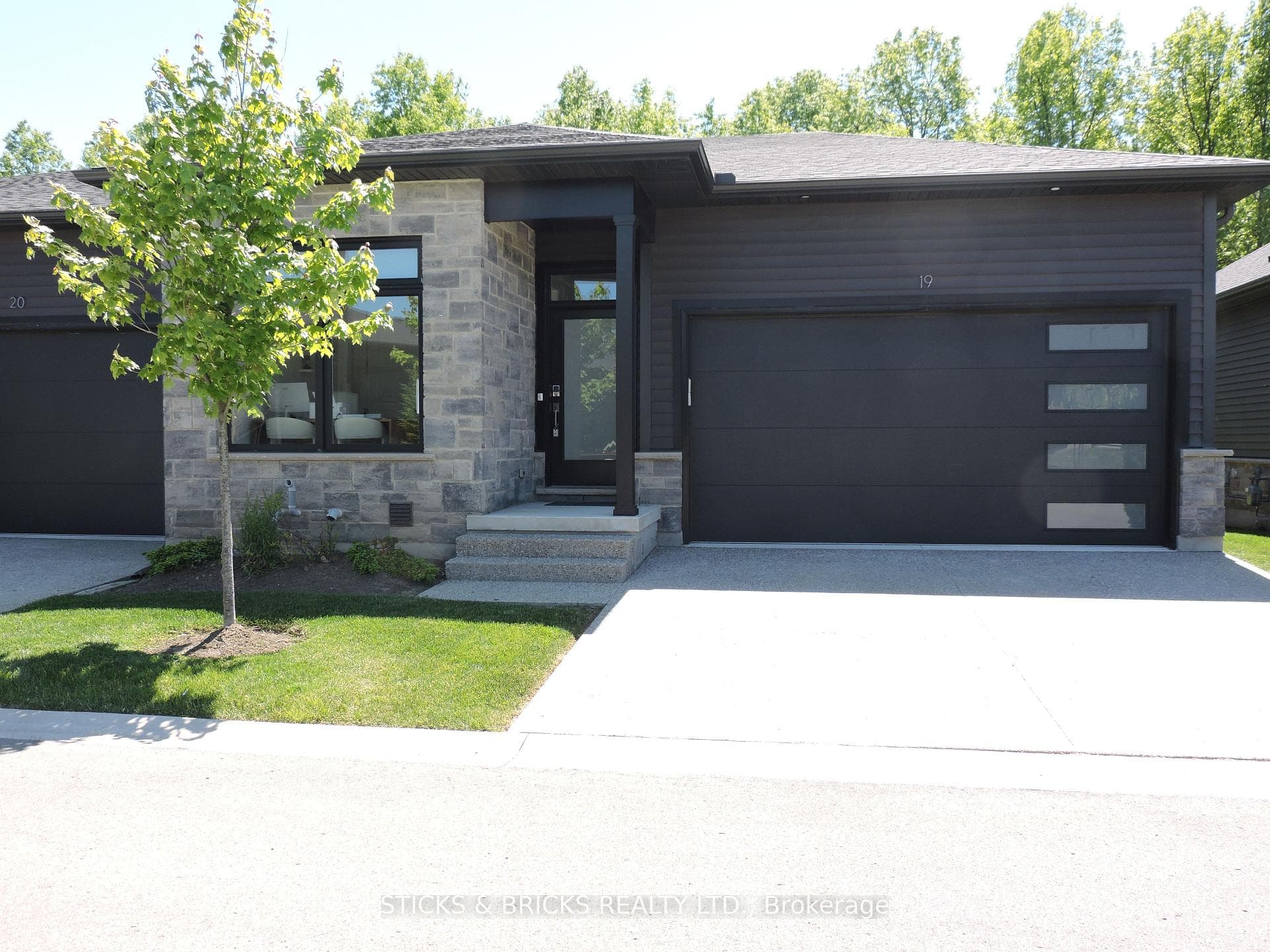 9150 Willoughby Drive Unit 19