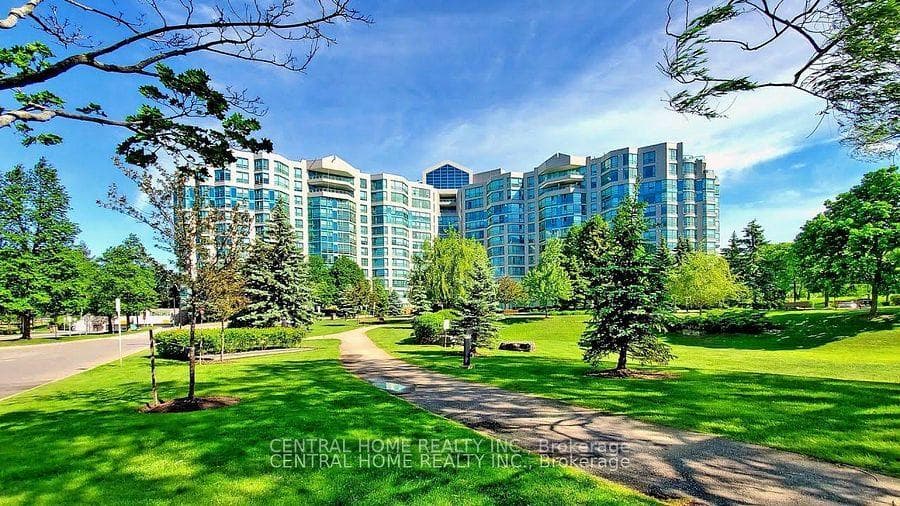 7825 Bayview Avenue Unit 502