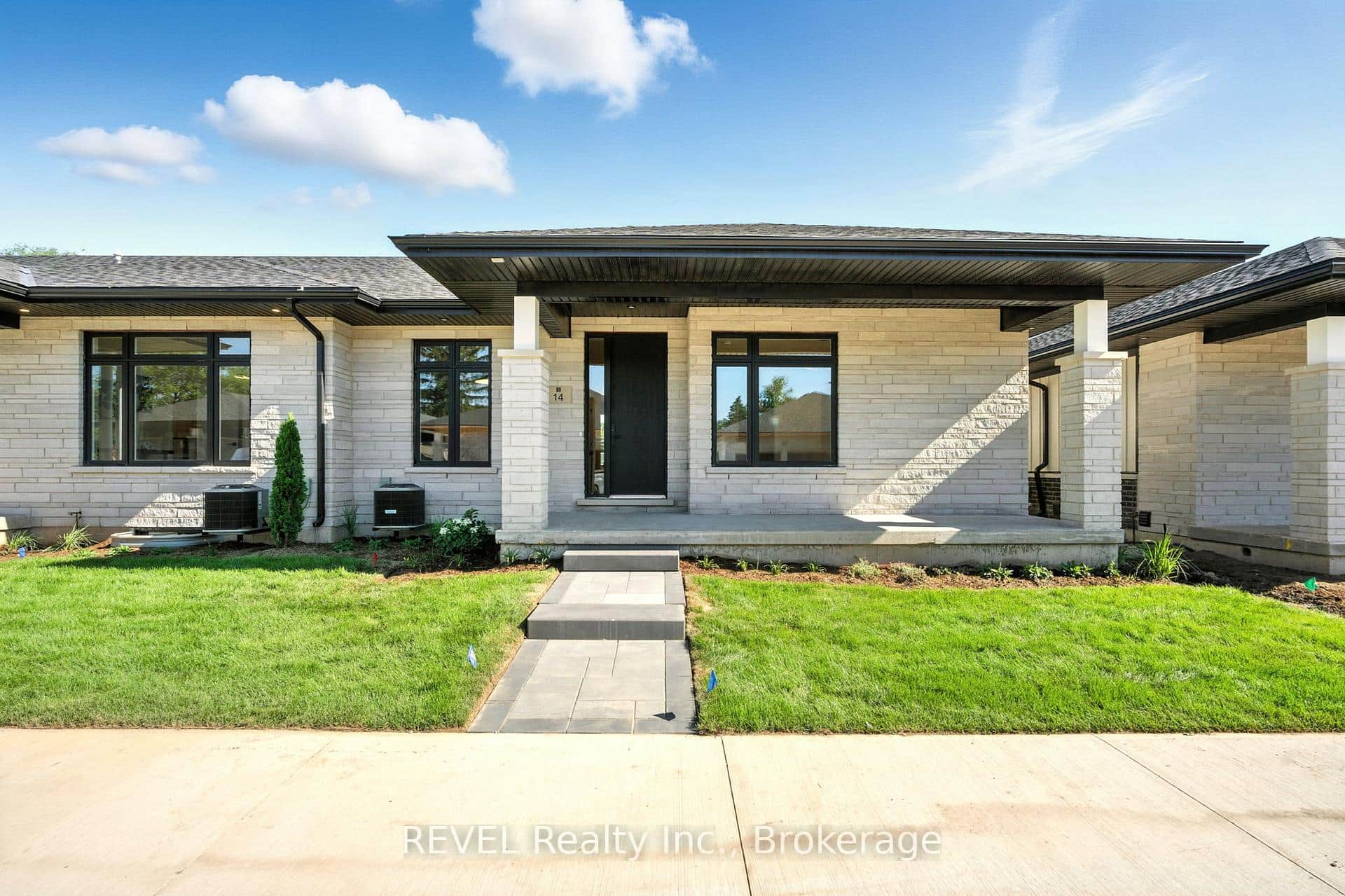 11 Accursi Crescent