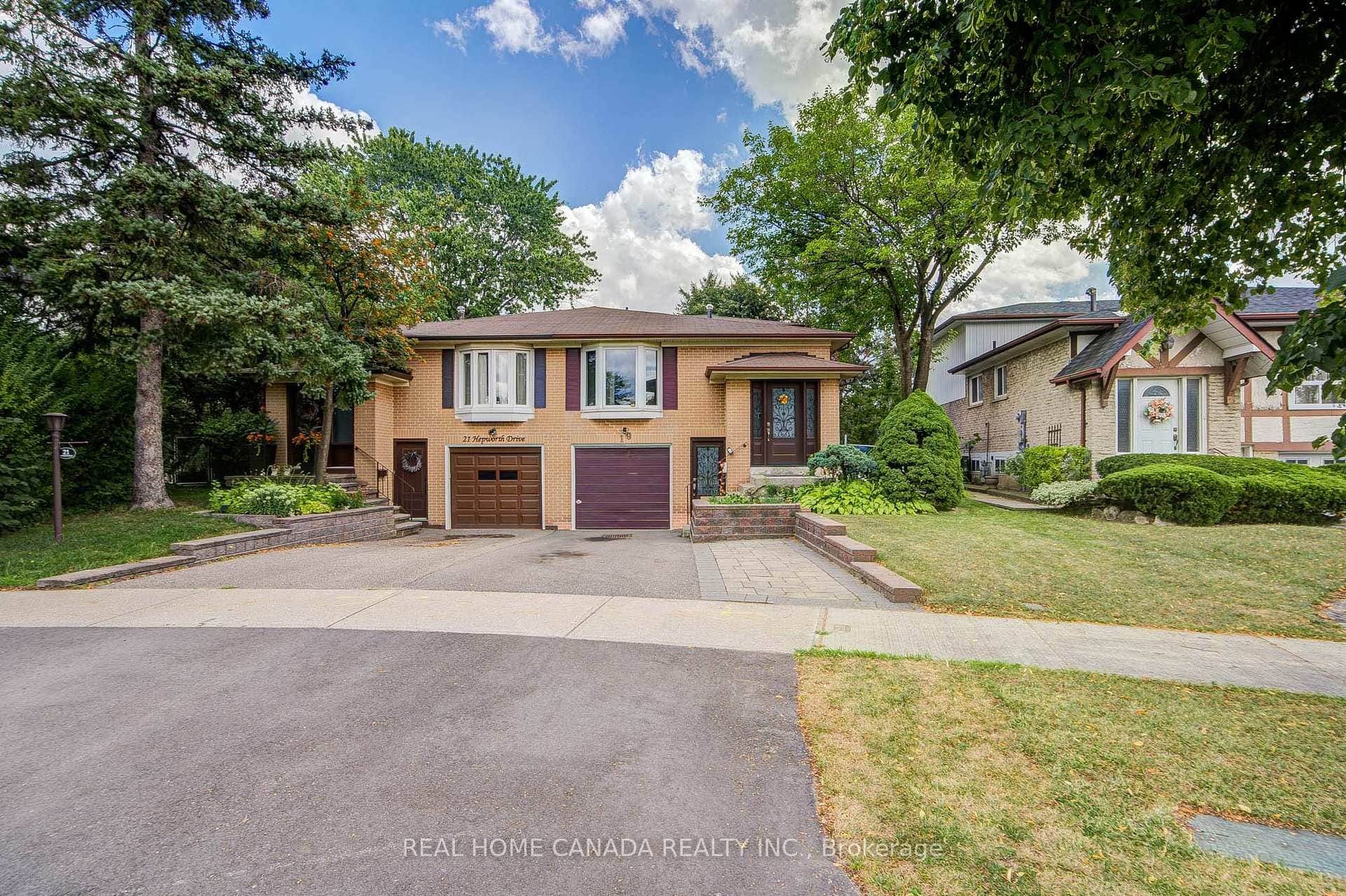 19 Hepworth Drive