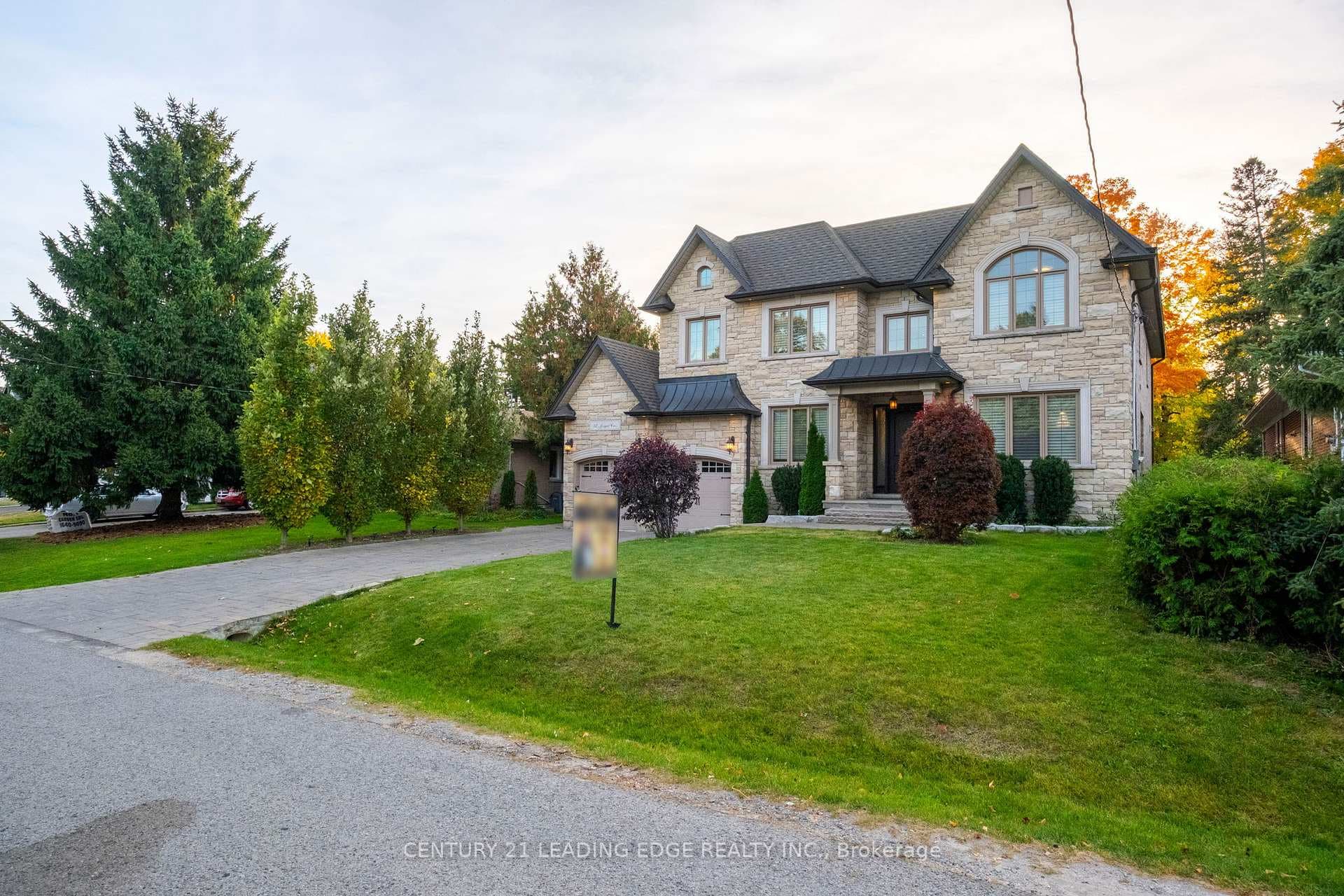 12 Jonquil Crescent
