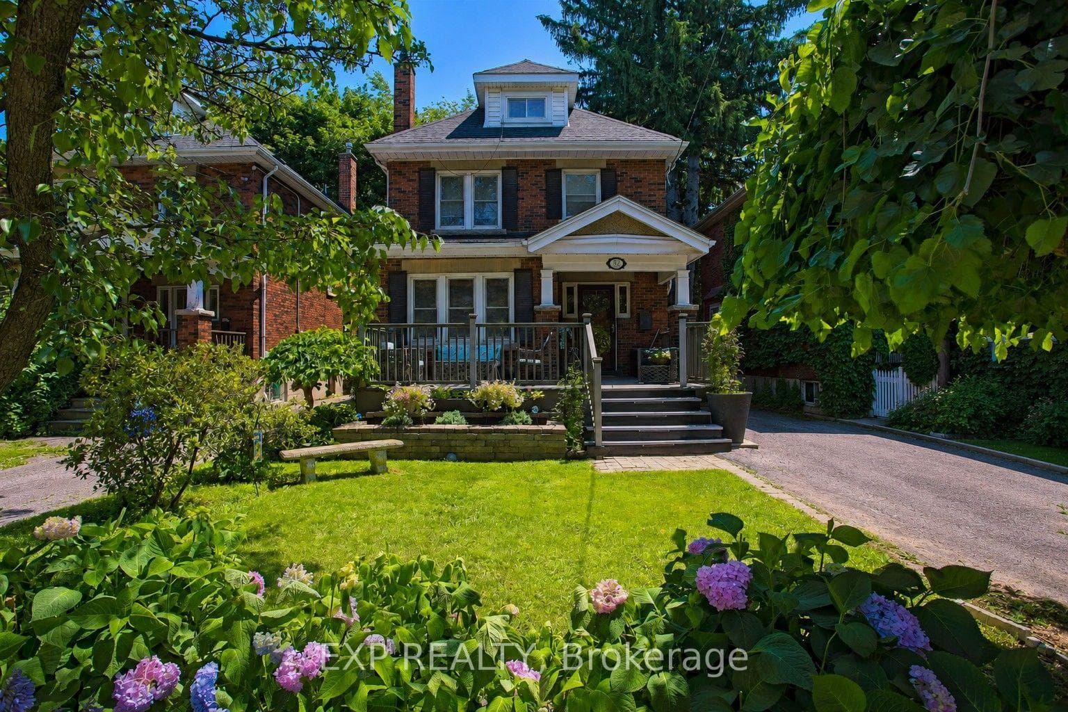 32 Dalewood Crescent
