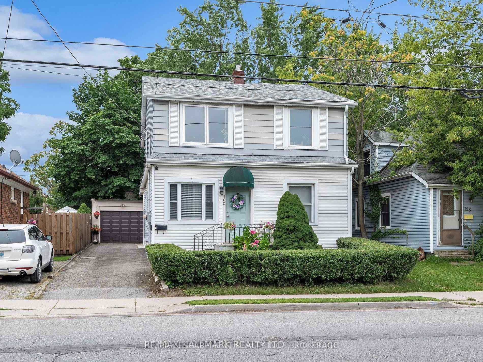 160 Welland Avenue Unit Upper