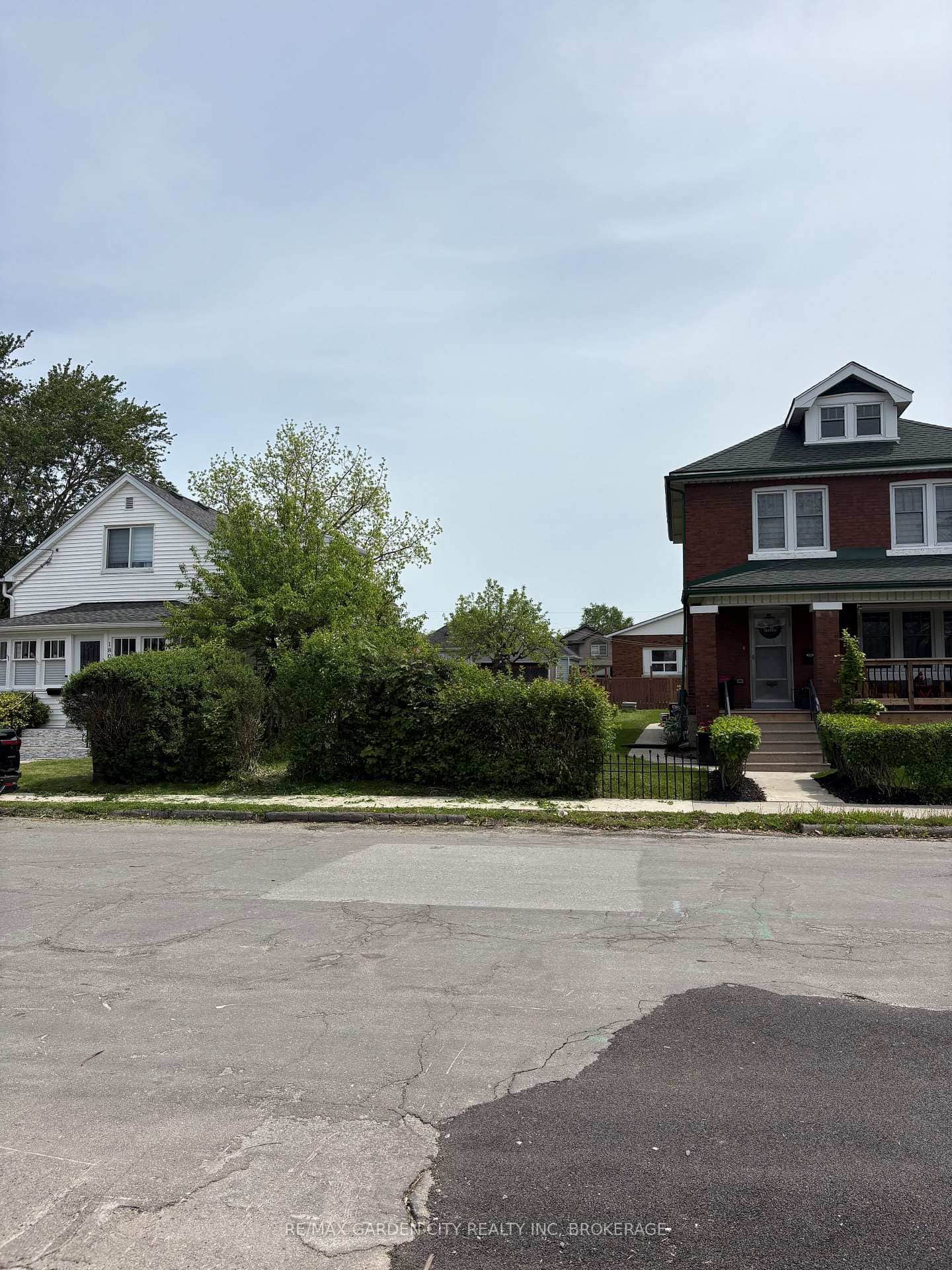 190 Mcalpine Avenue
