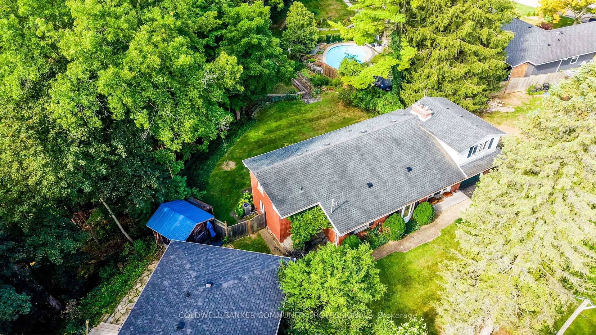 4 Mayfair Court