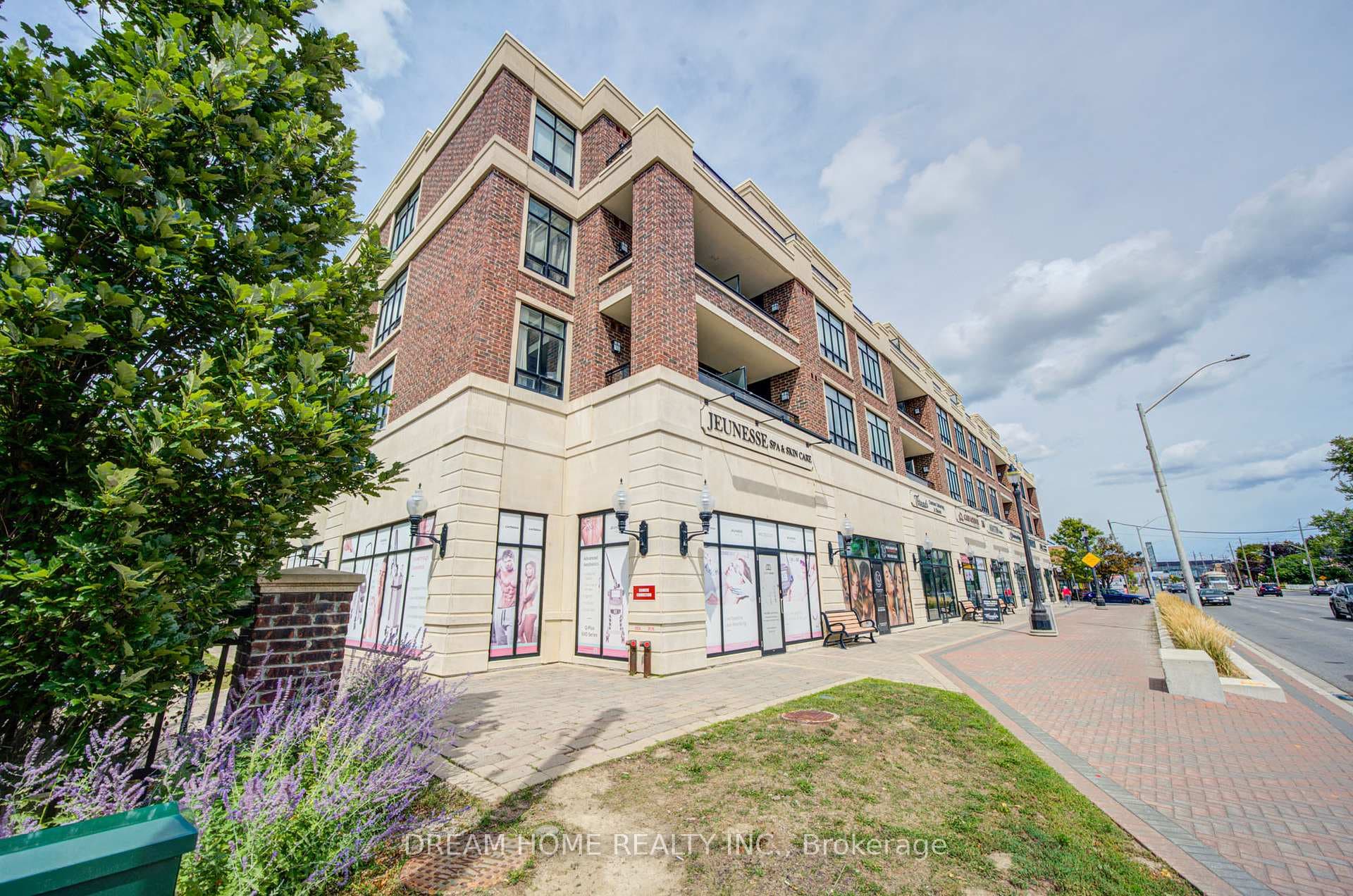 2396 Major Mackenzie Drive Unit 322