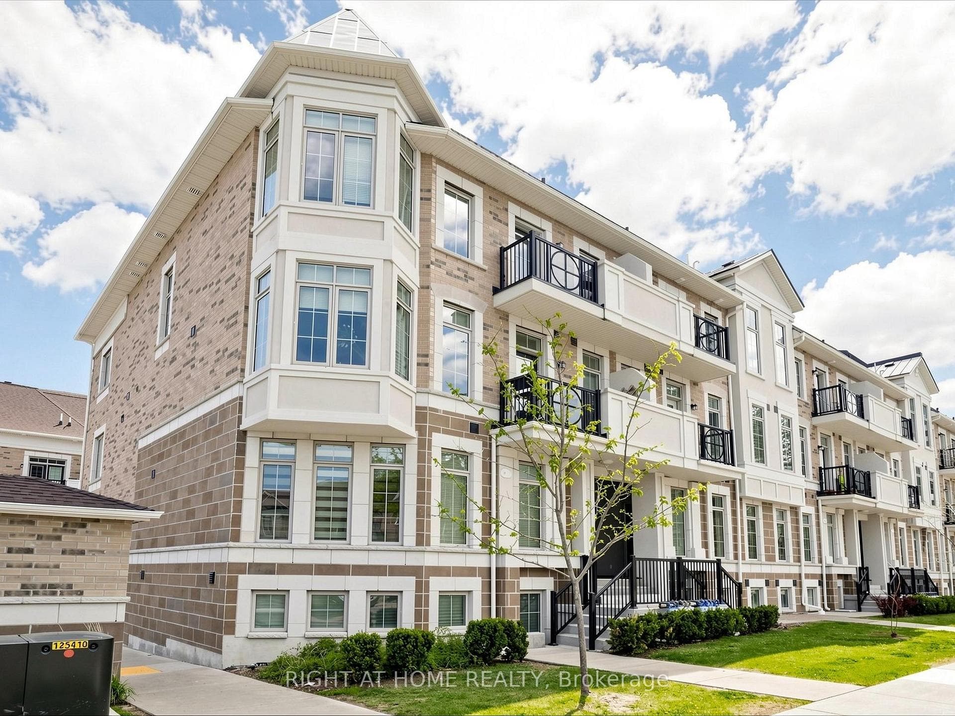 86 Preston Meadow Avenue Unit 24