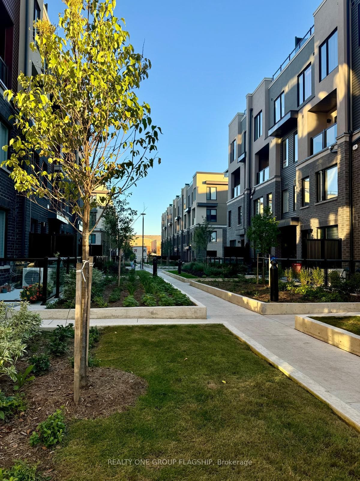3421 Ridgeway Drive Unit 11