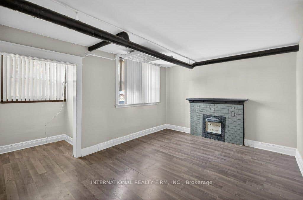 109 Balsam Avenue Unit 2