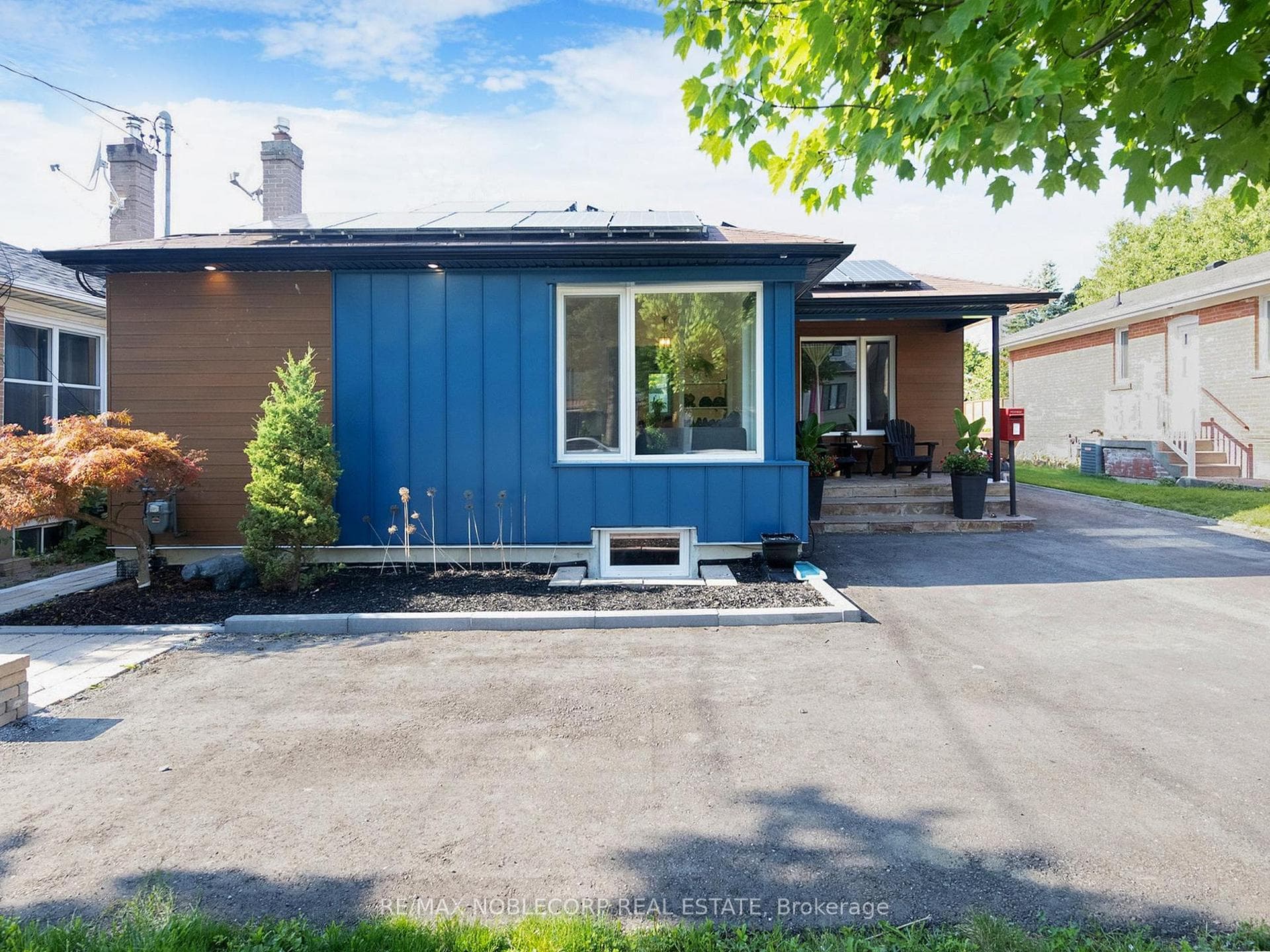 100 Rockport Crescent