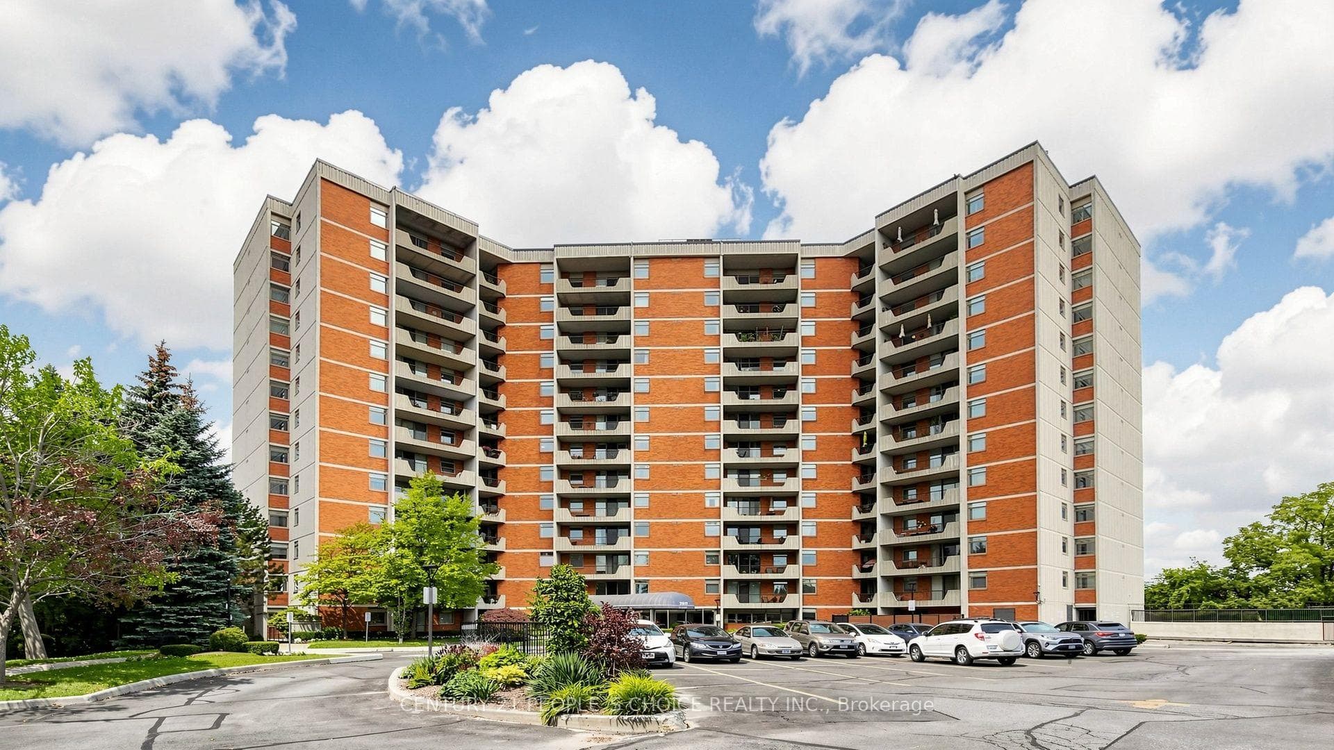 7811 Yonge Street Unit 310