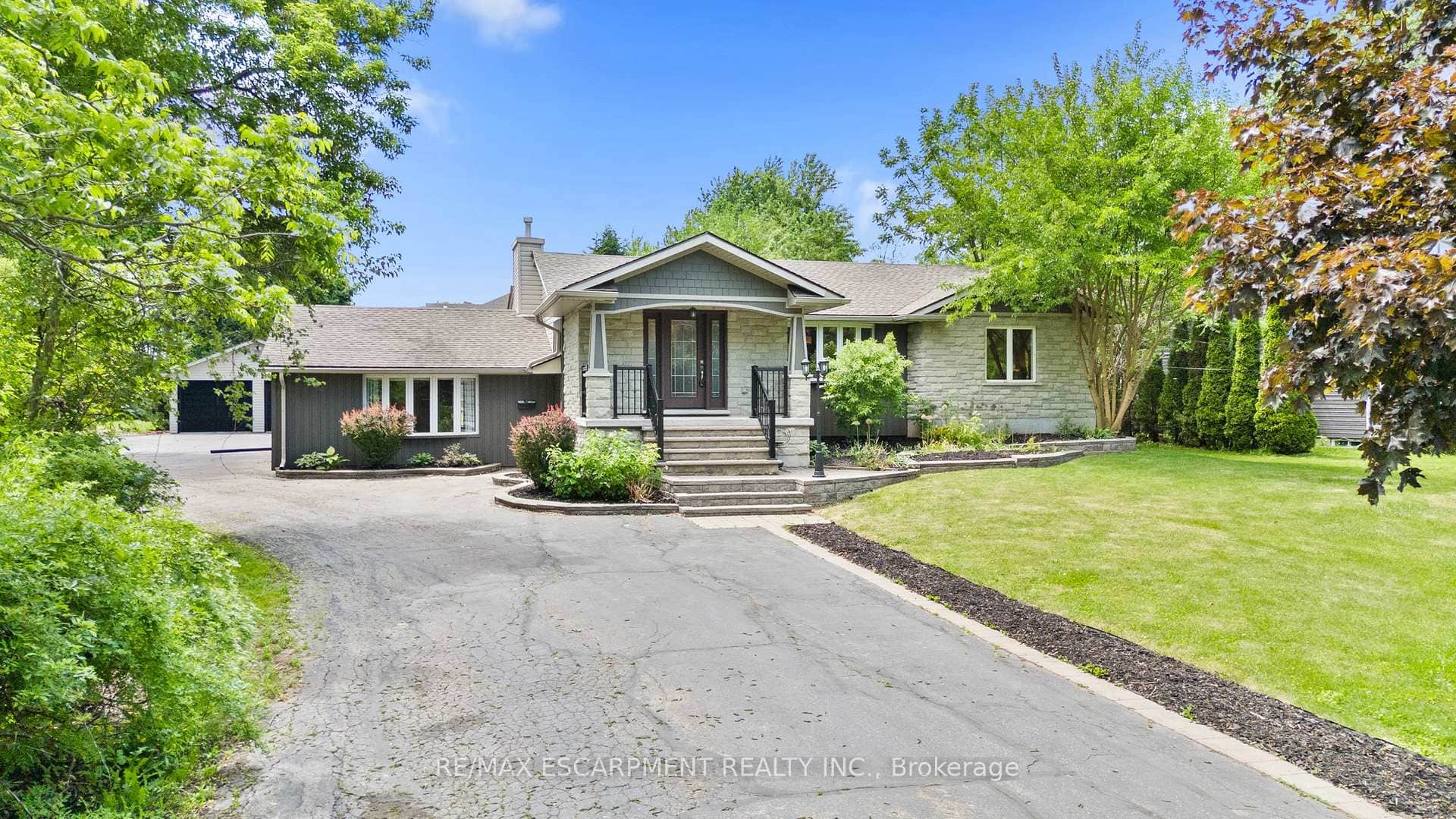 404 Hamilton Drive