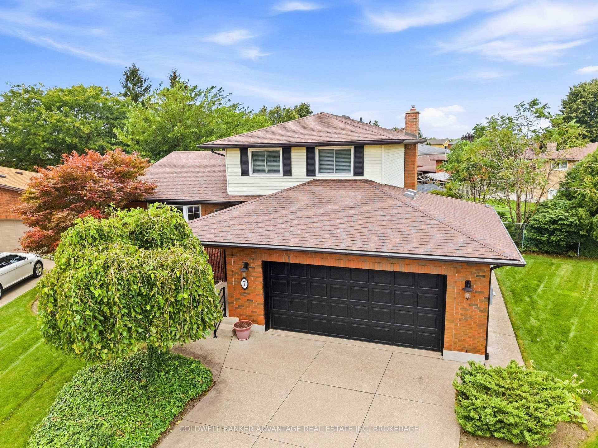 7 Lee Crescent