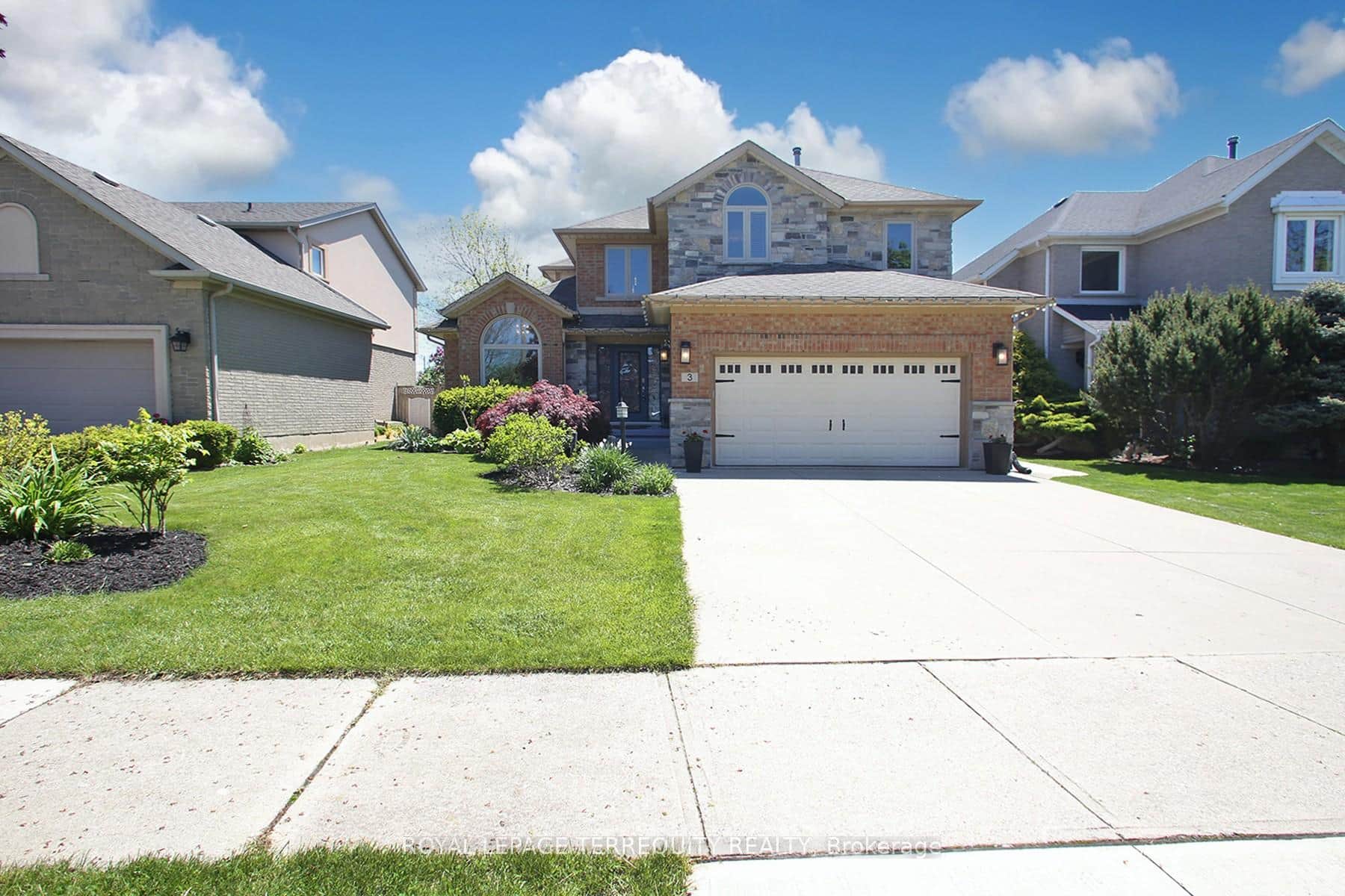 3 Riviera Ridge
