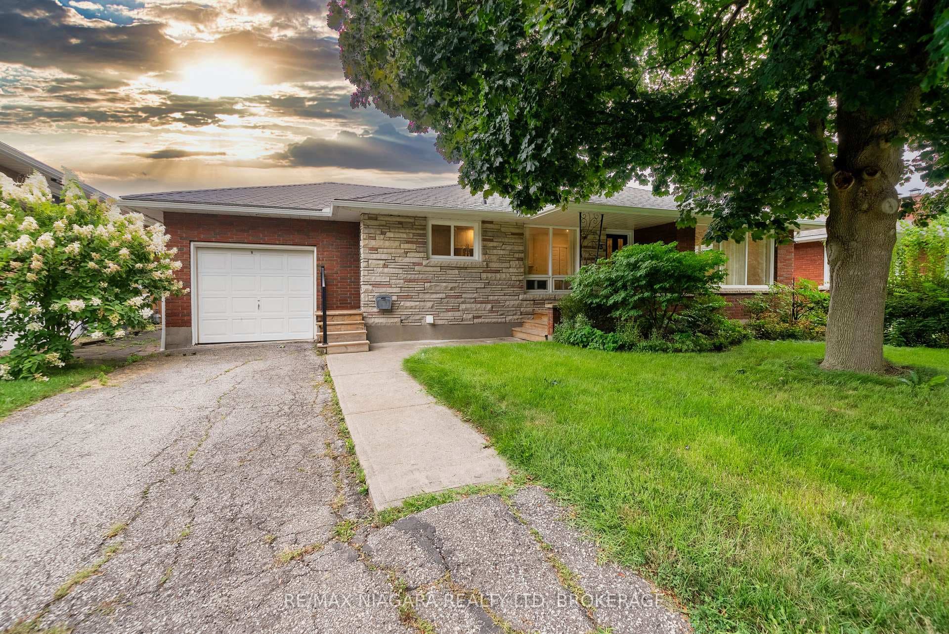 15 Springbank Drive
