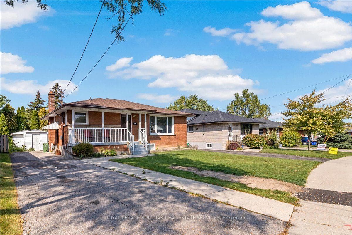 161 Hoover Crescent Unit Lower