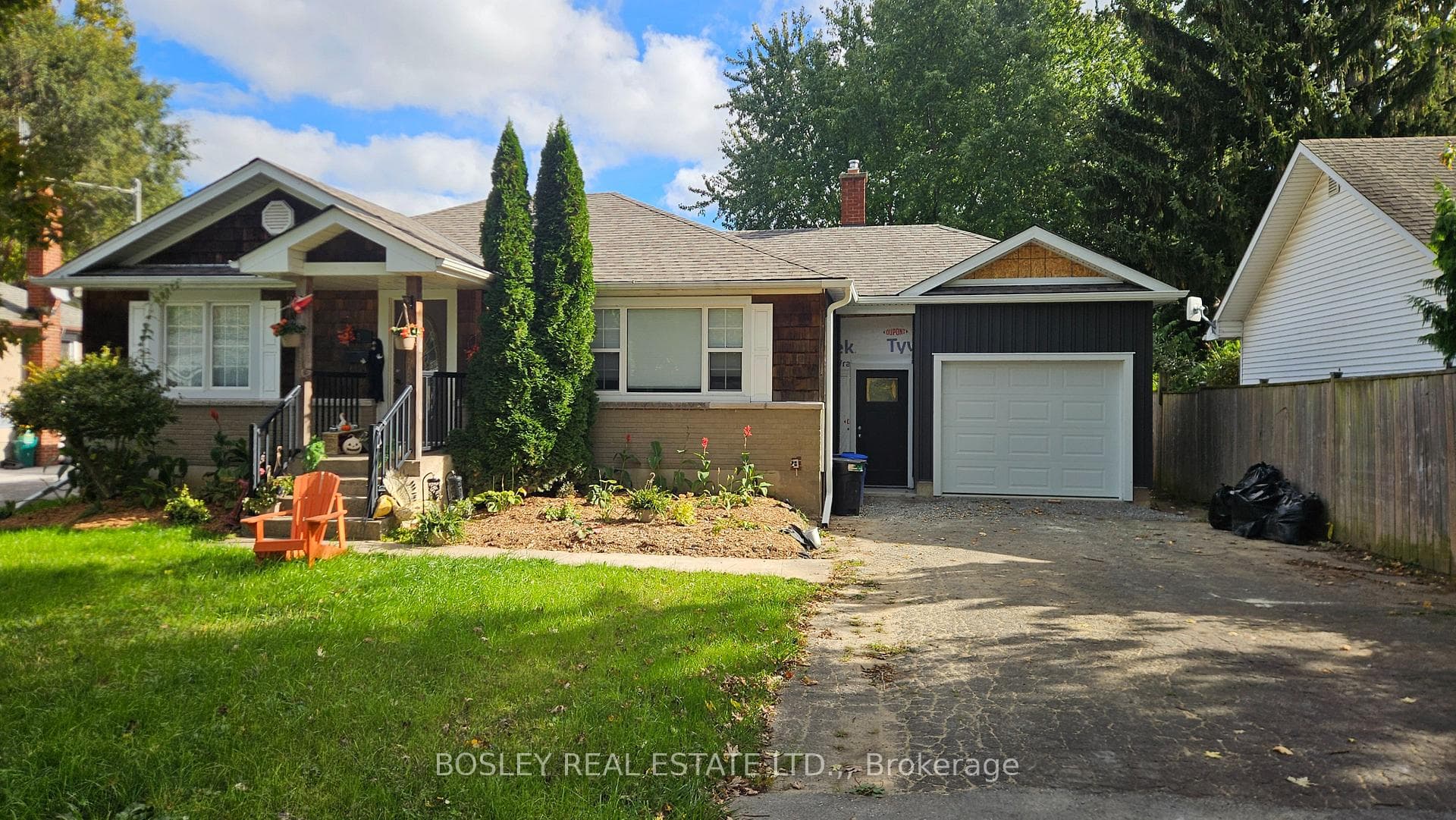 8 PEARCE Avenue