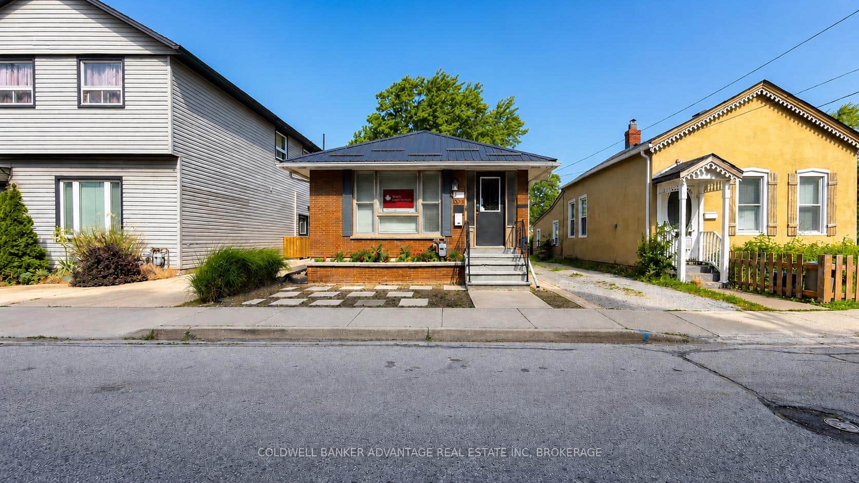 33 Raymond Street