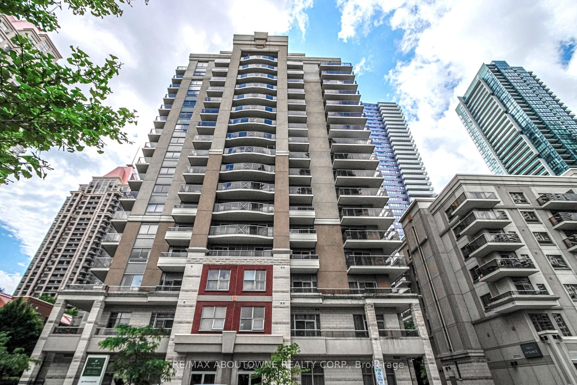 350 Princess Royal Drive Unit 1002