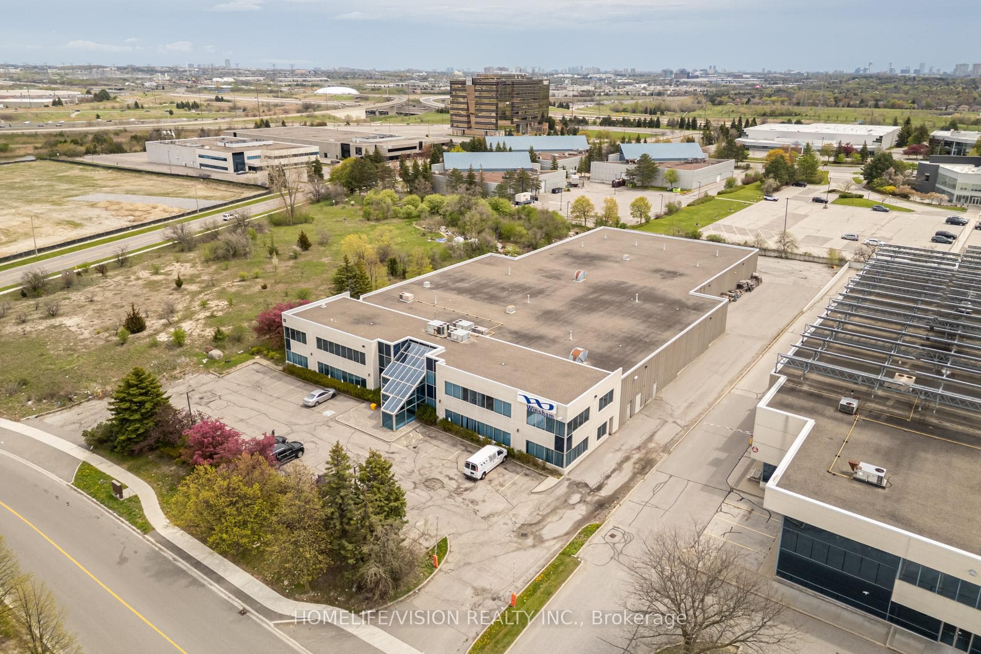 25 Minthorn Boulevard