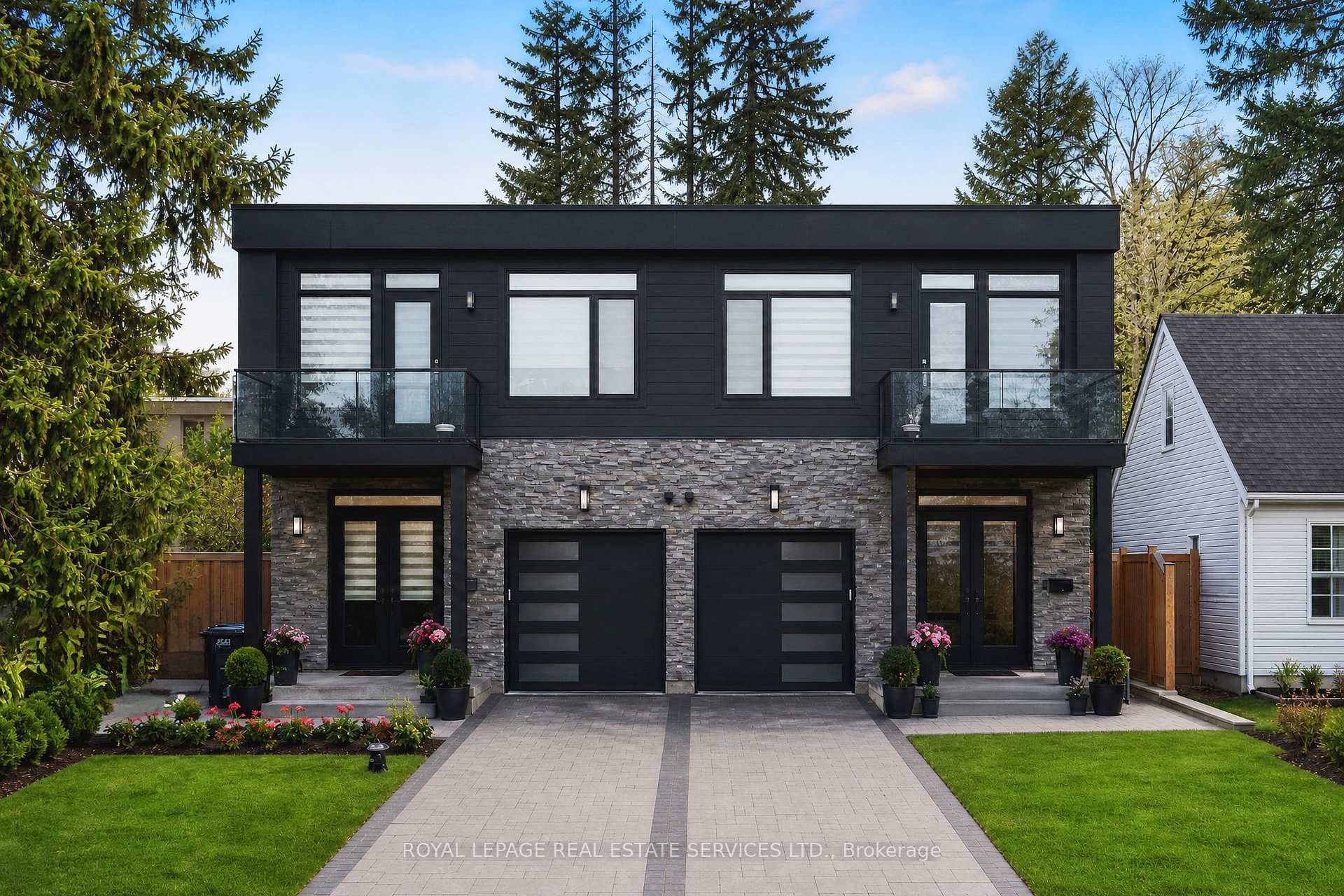 25A Tecumseth Avenue