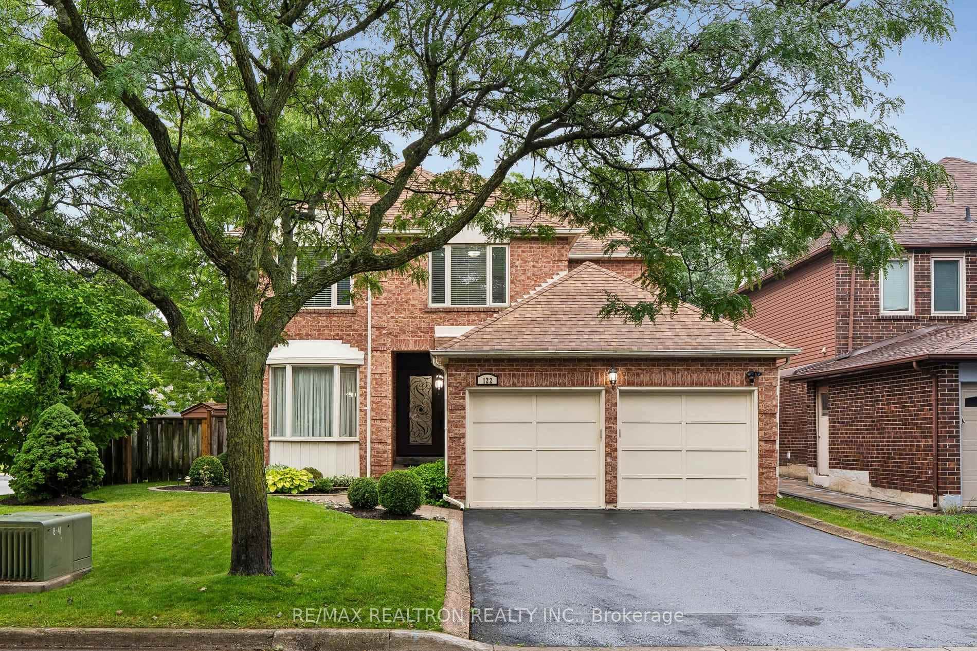 122 Colvin Crescent