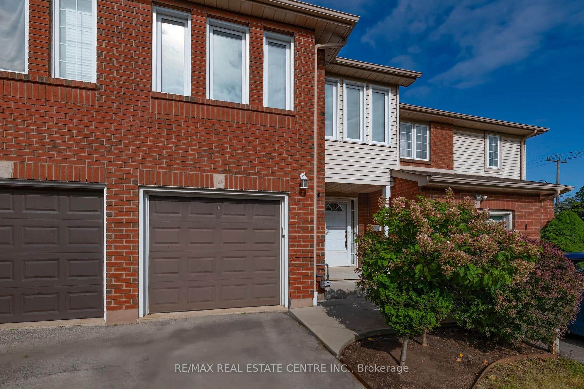 2 Walker Court