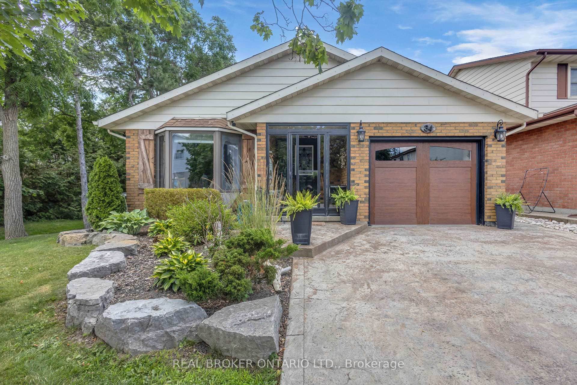 34 Elmvale Court