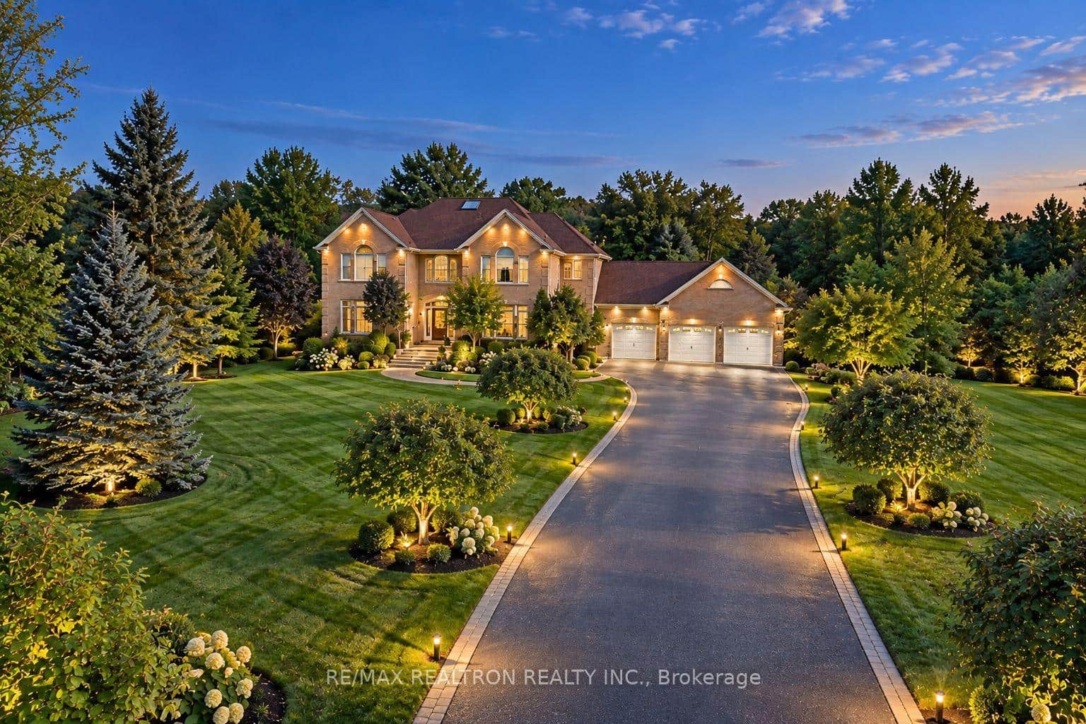 8 Country Heights Drive