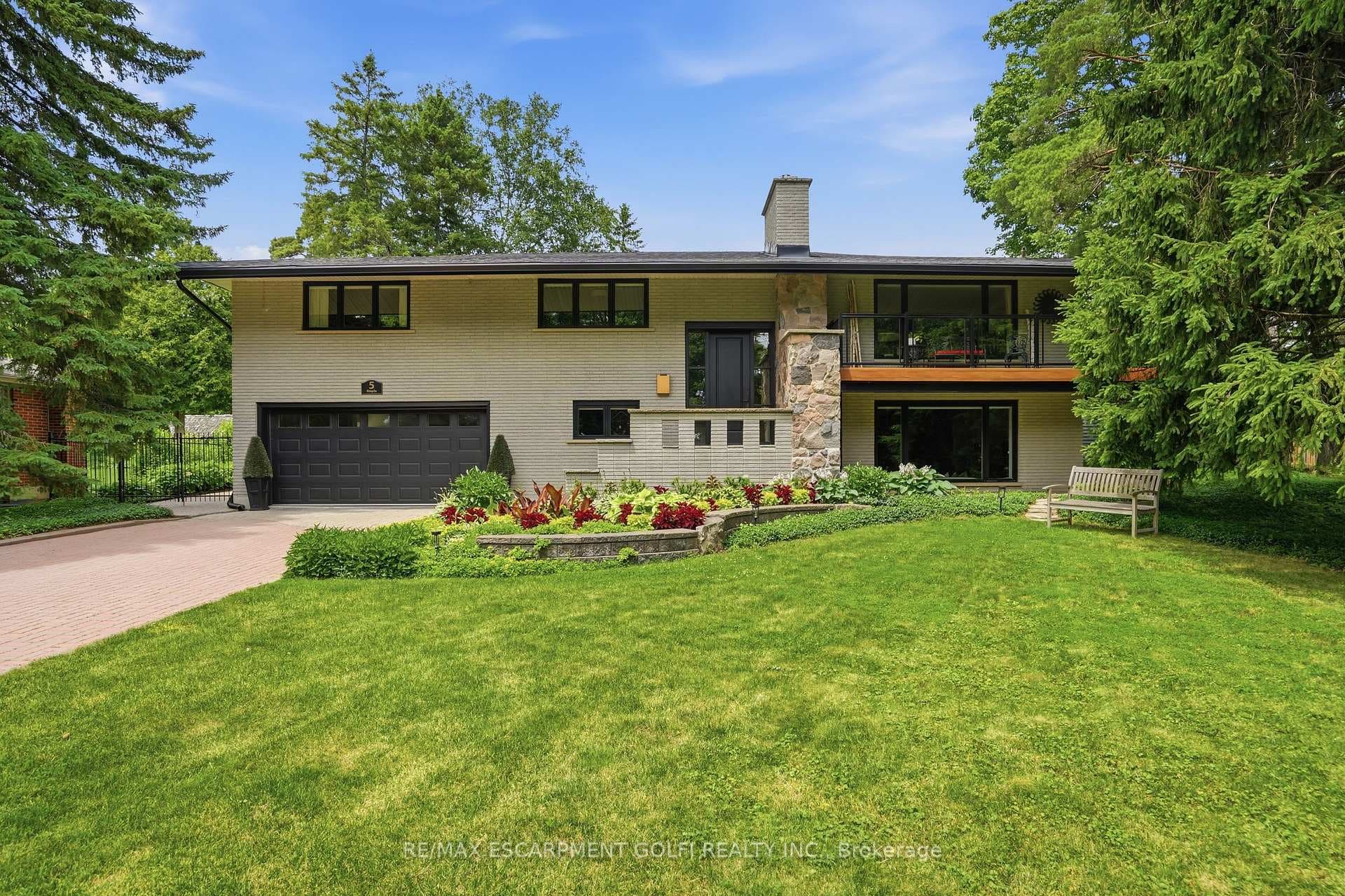 5 MAPLE Avenue
