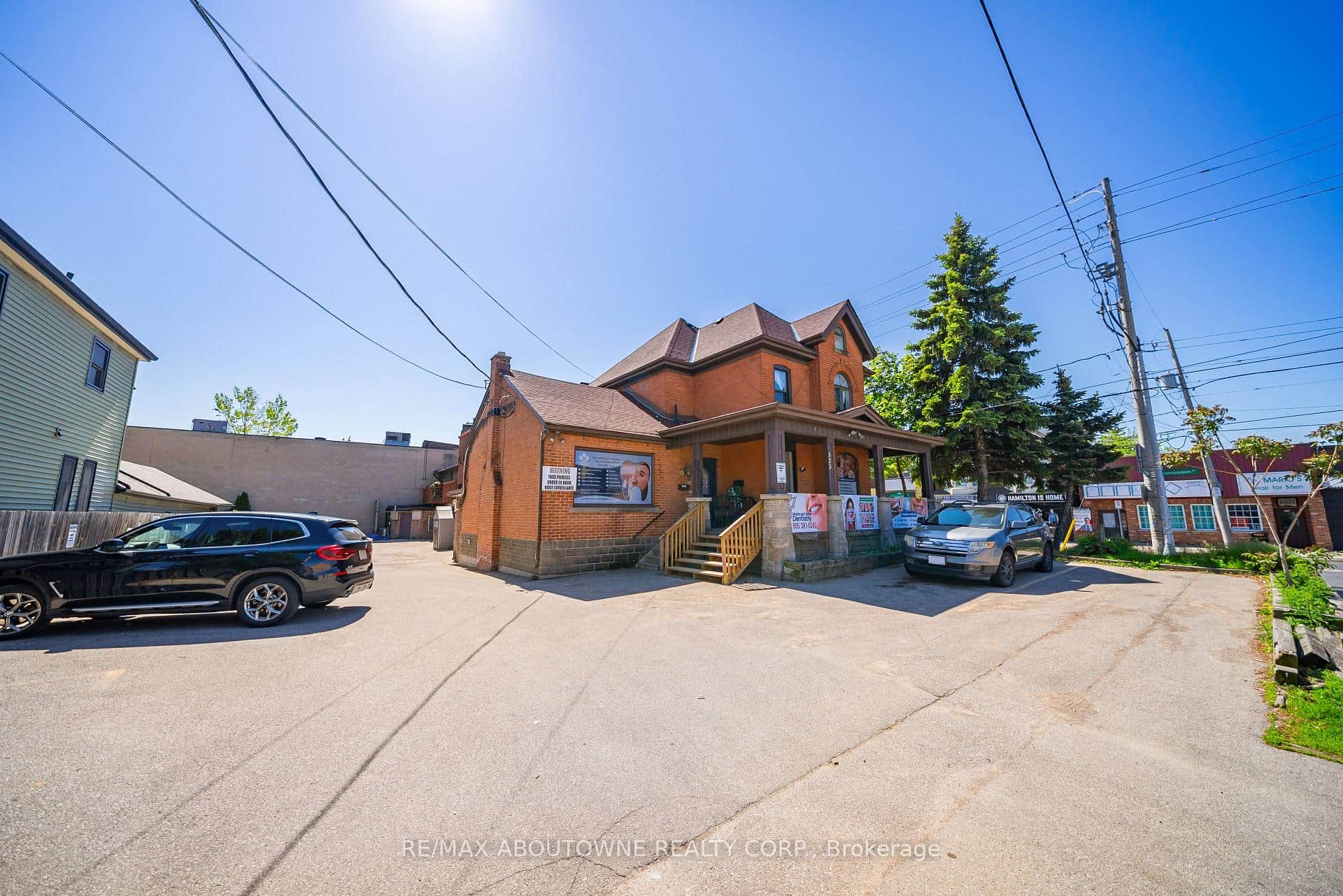 323 Upper Wentworth Street