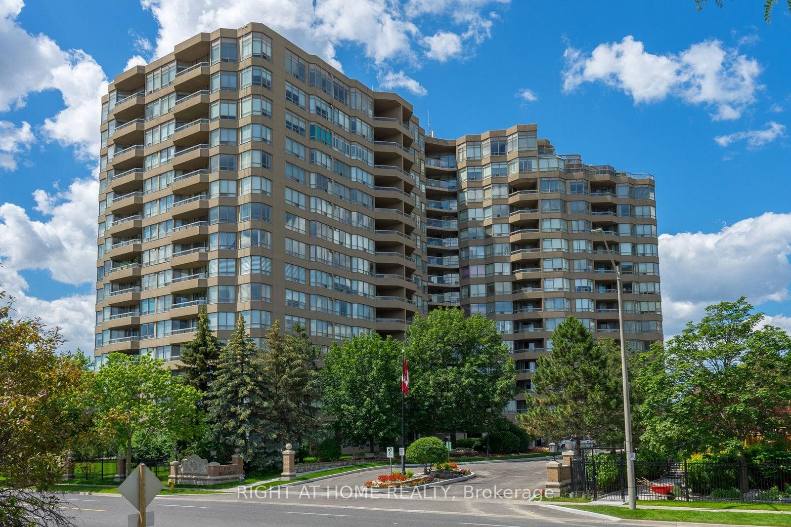 610 Bullock Drive Unit 1116