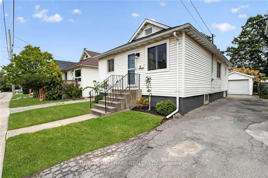 32 Richmond Avenue
