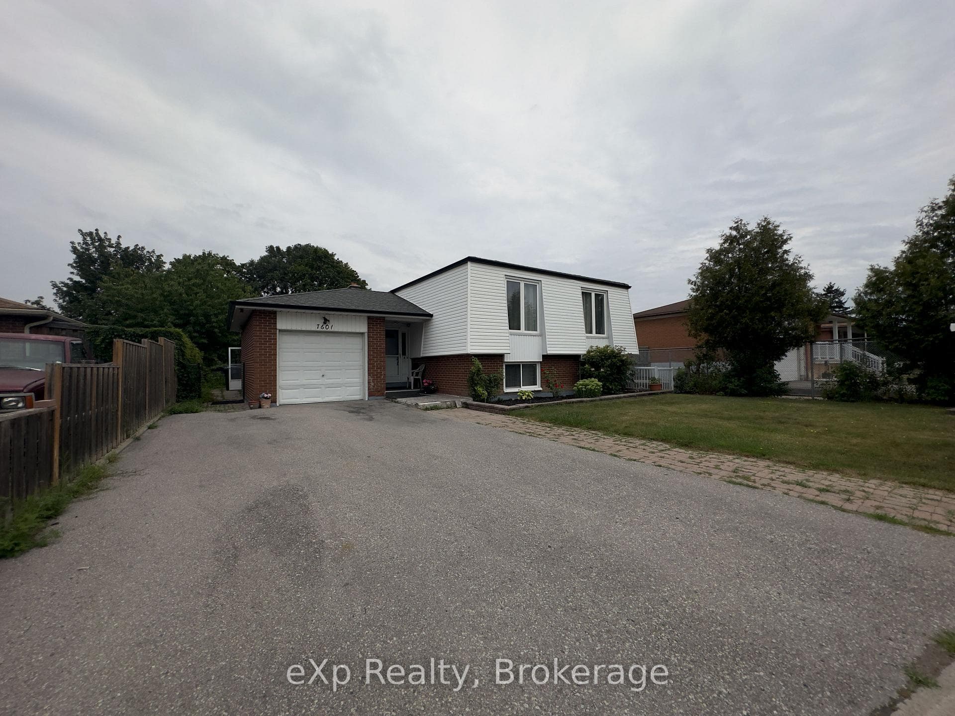 7601 Lockington Crescent