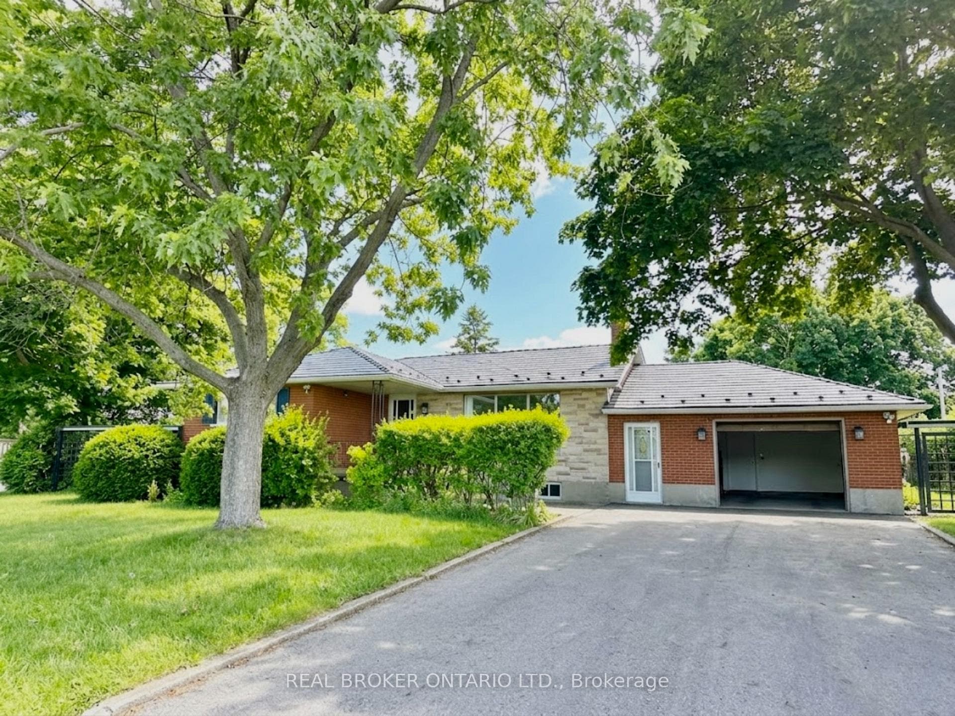 67 Lakeside Drive