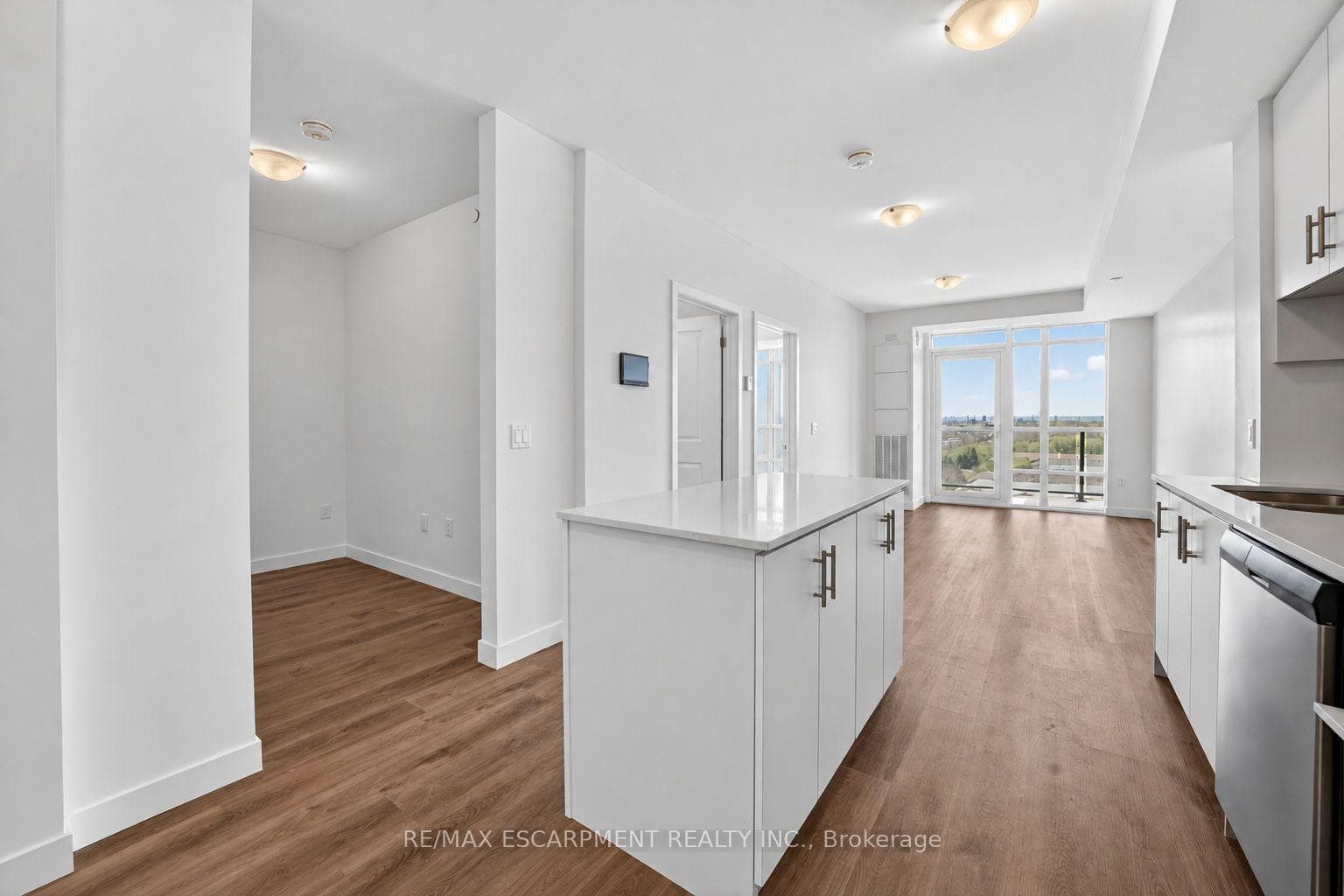 461 Green Road Unit 822