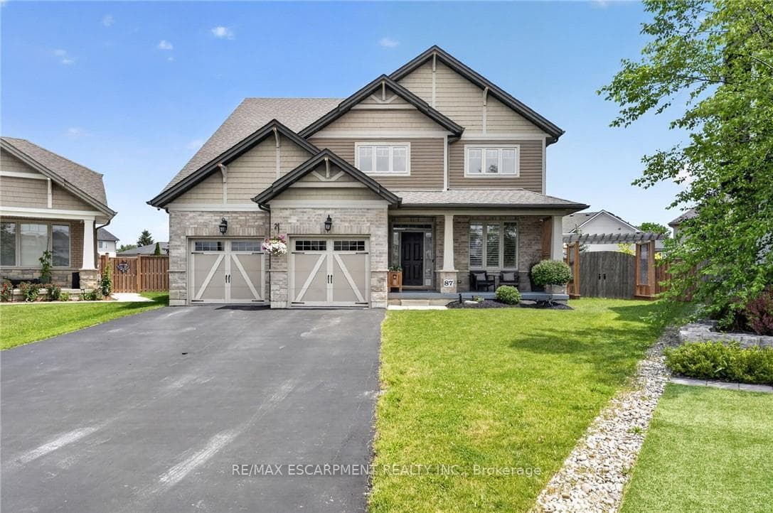 87 Anastasia Boulevard