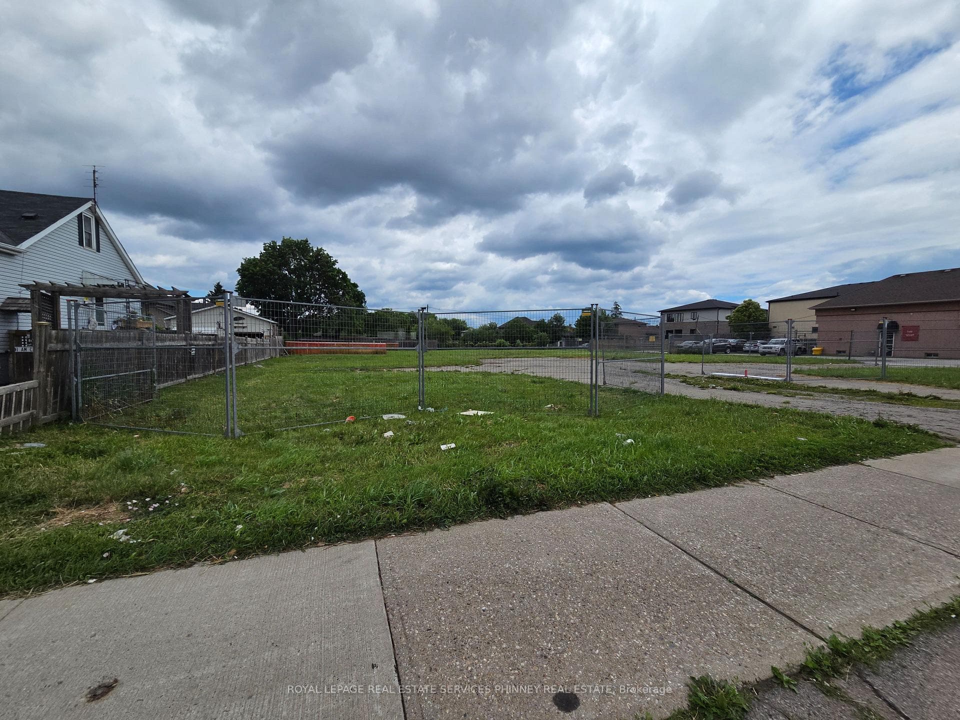 423 Highway 8 N/A