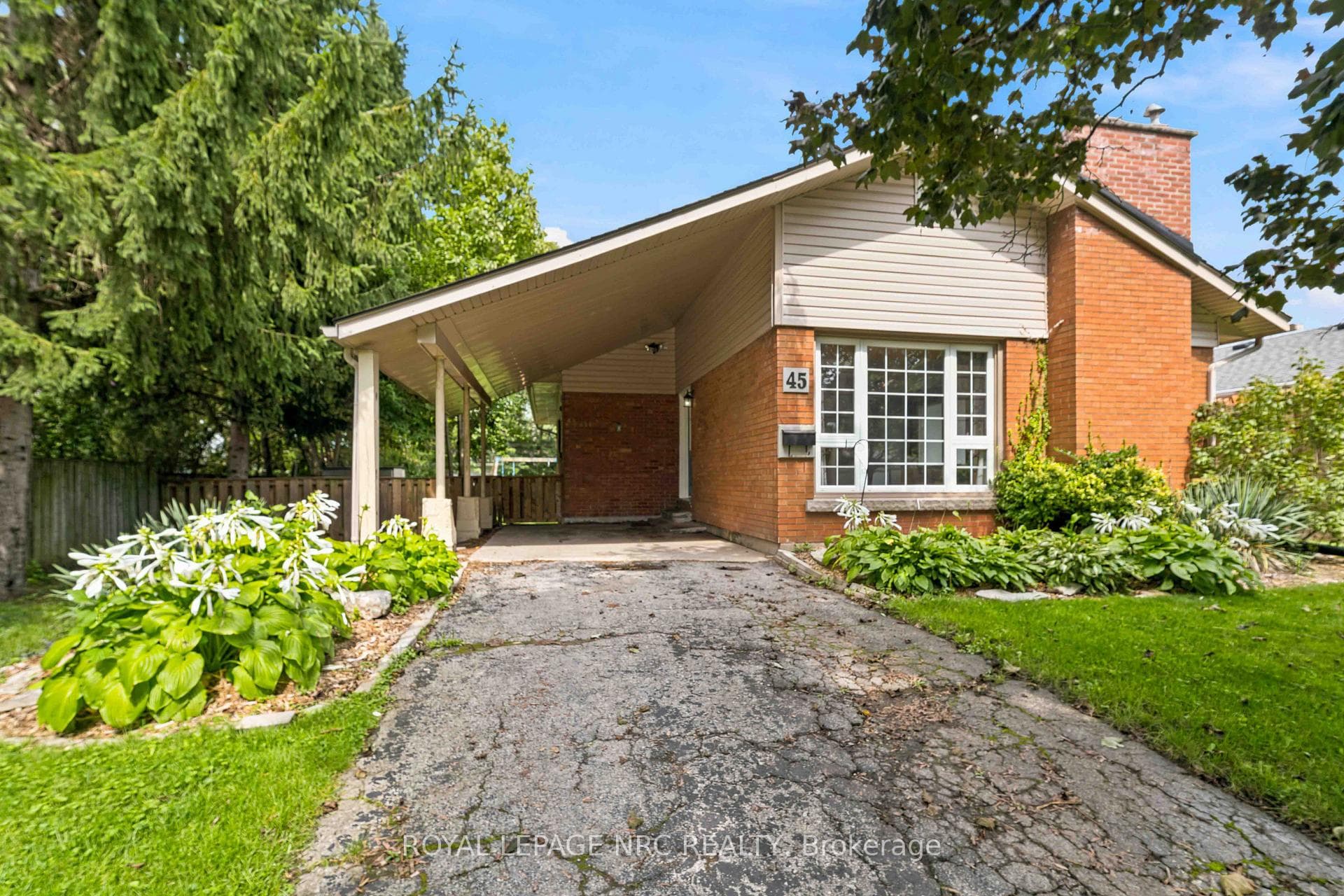 45 Woodcroft Crescent