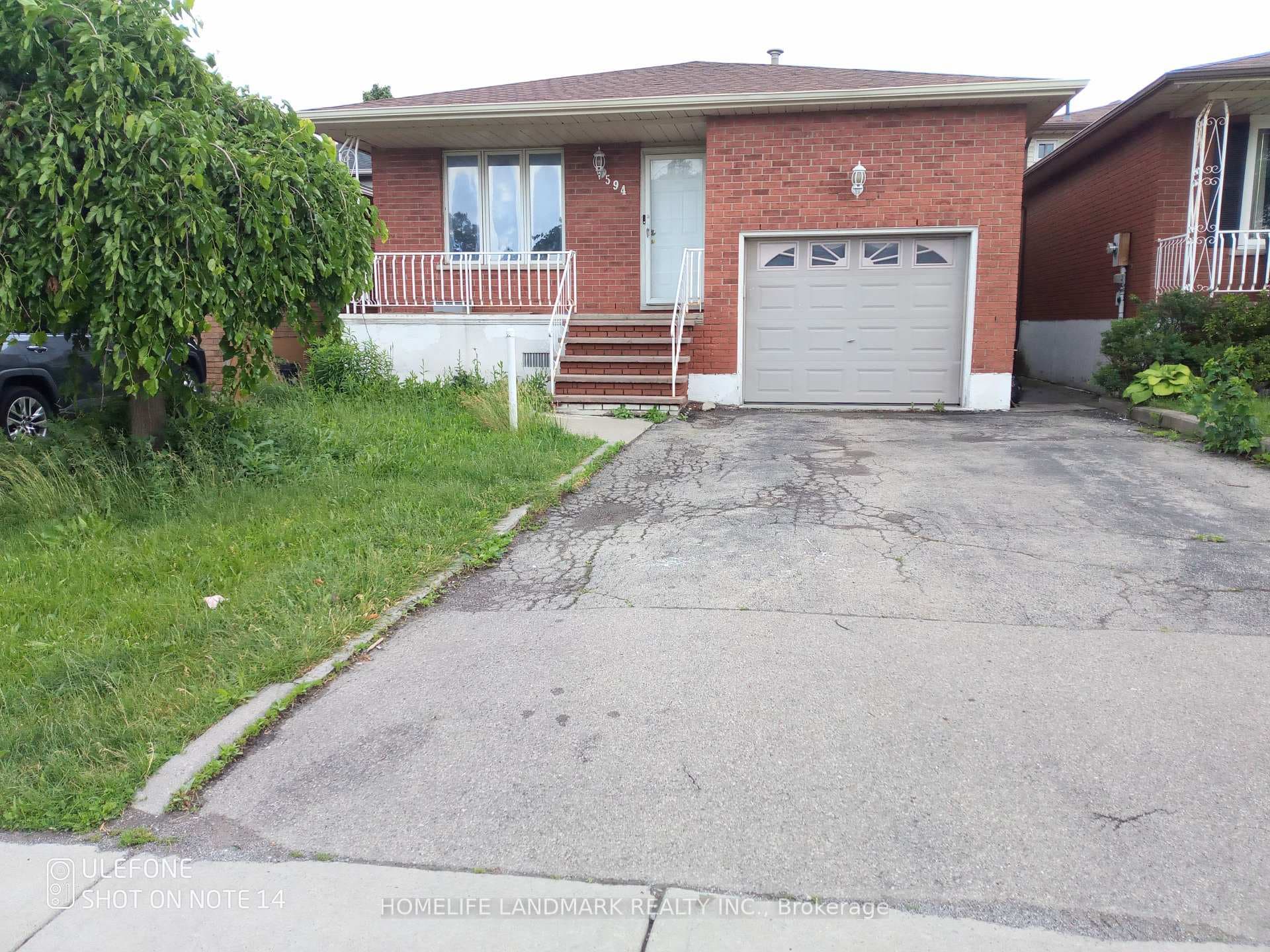 594 Queen Victoria Drive Unit Gound & Bsmt