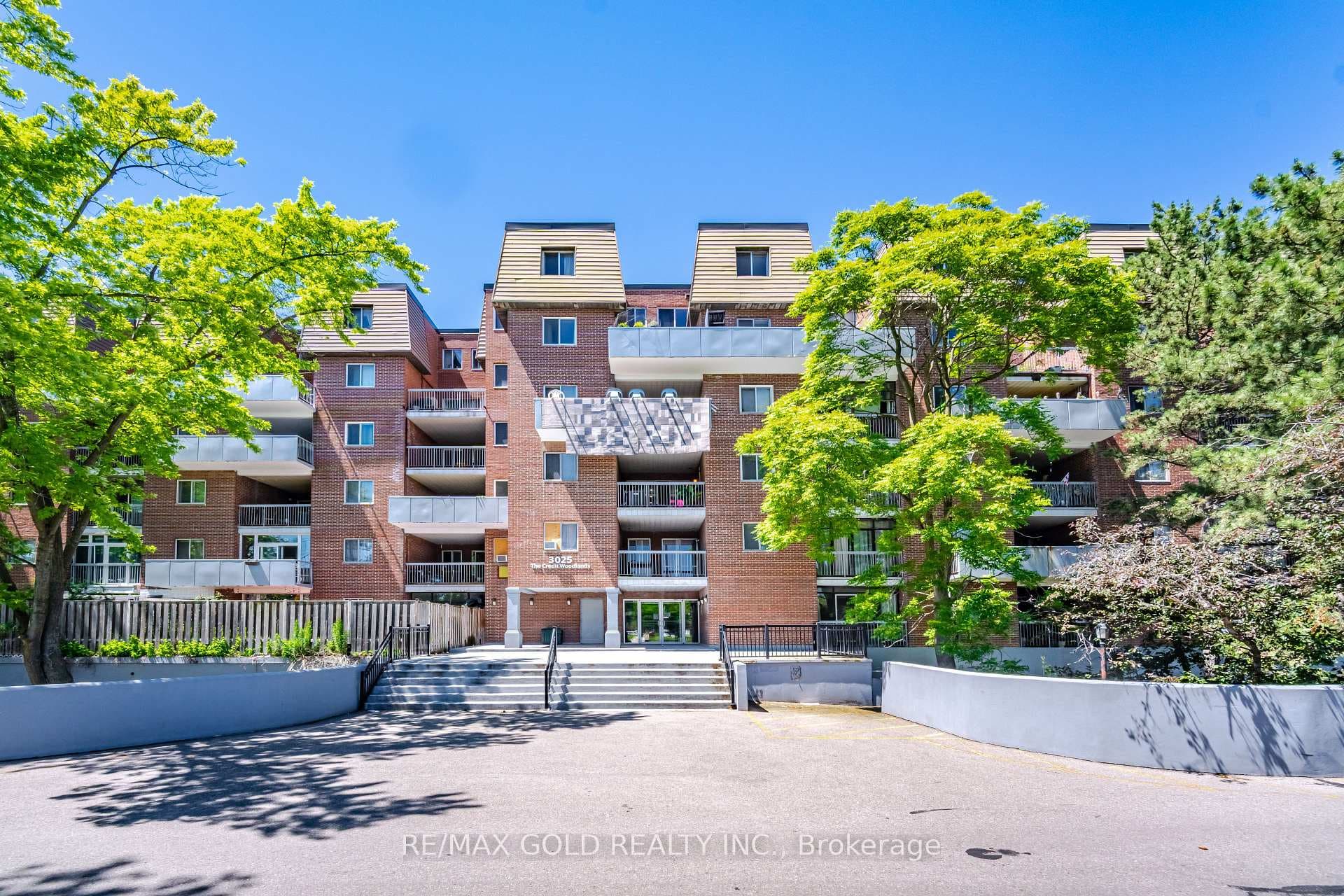 3025 The Credit Woodlands Drive Unit 251