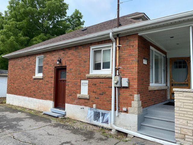 6722 Dunn Street Unit Upper