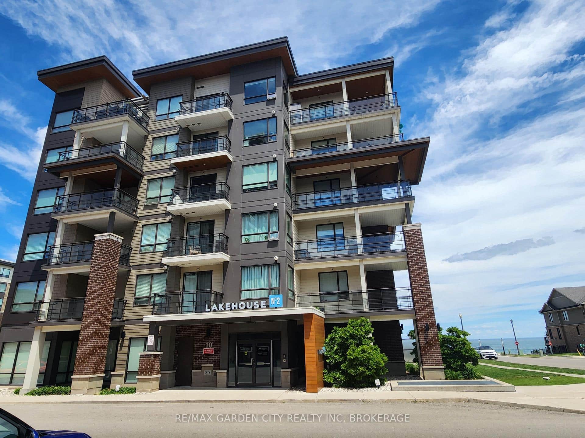 10 Esplanade Lane Unit 206