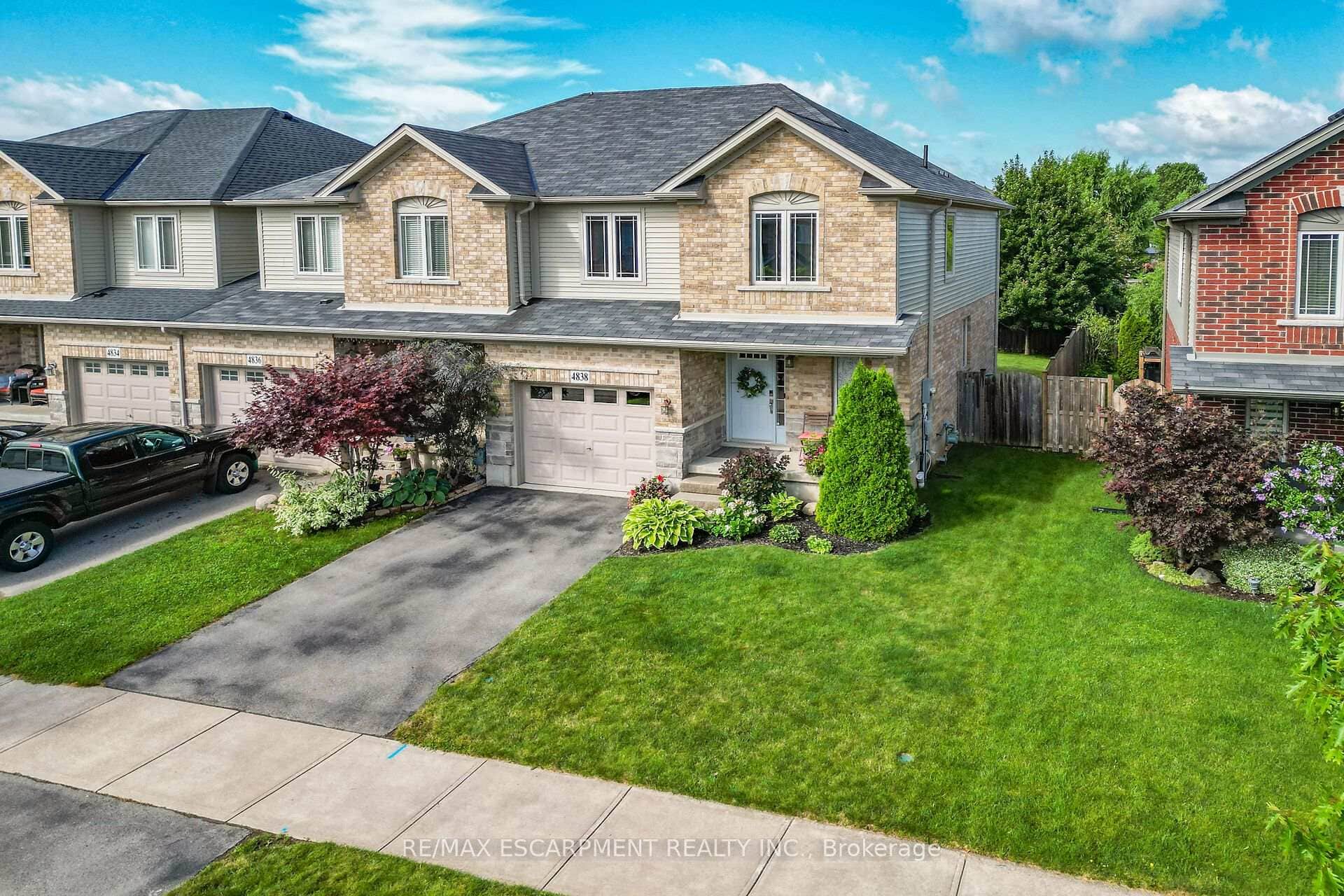 4838 Adam Court