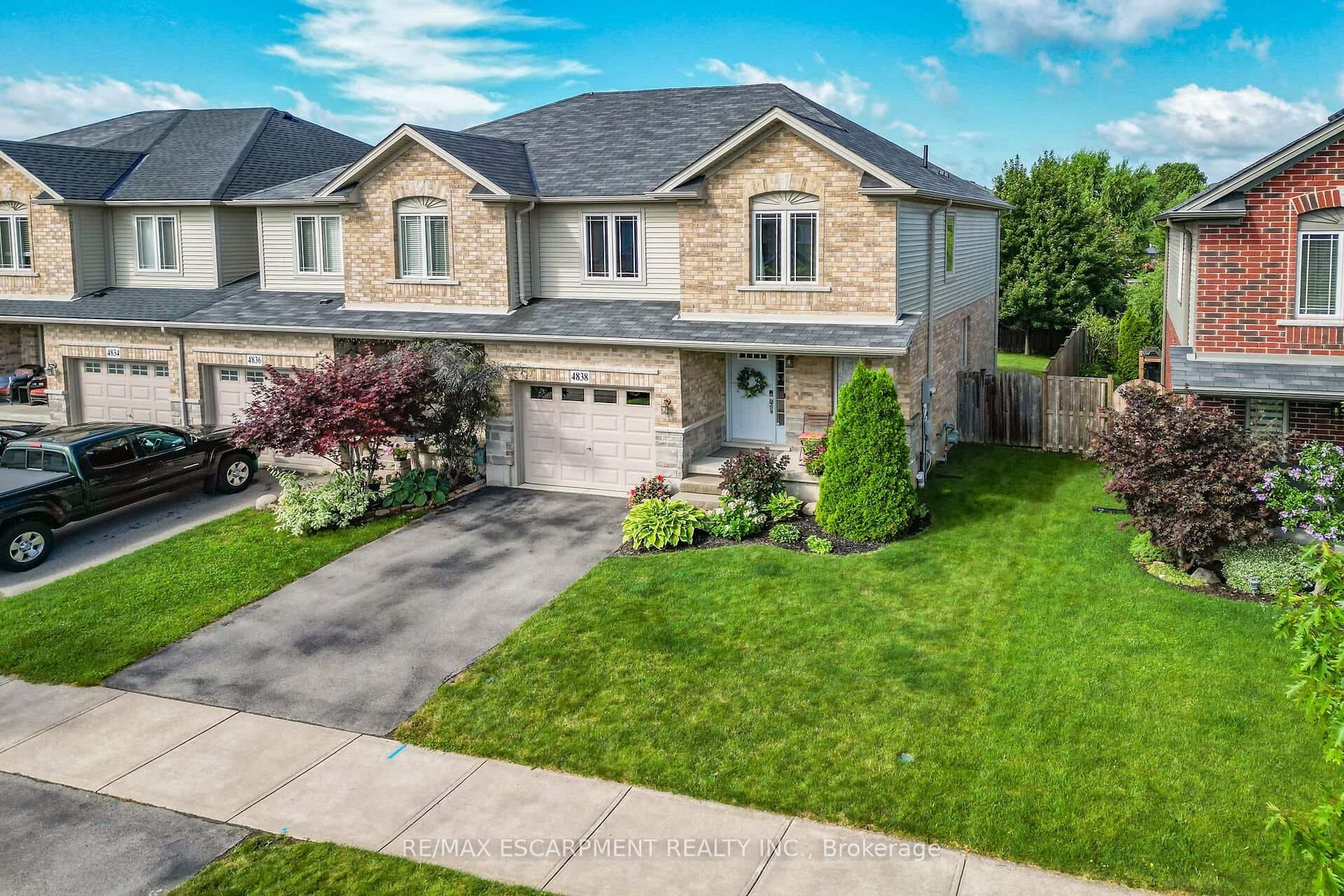 4838 Adam Court