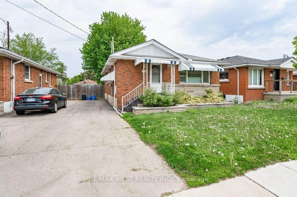 305 Mohawk Road