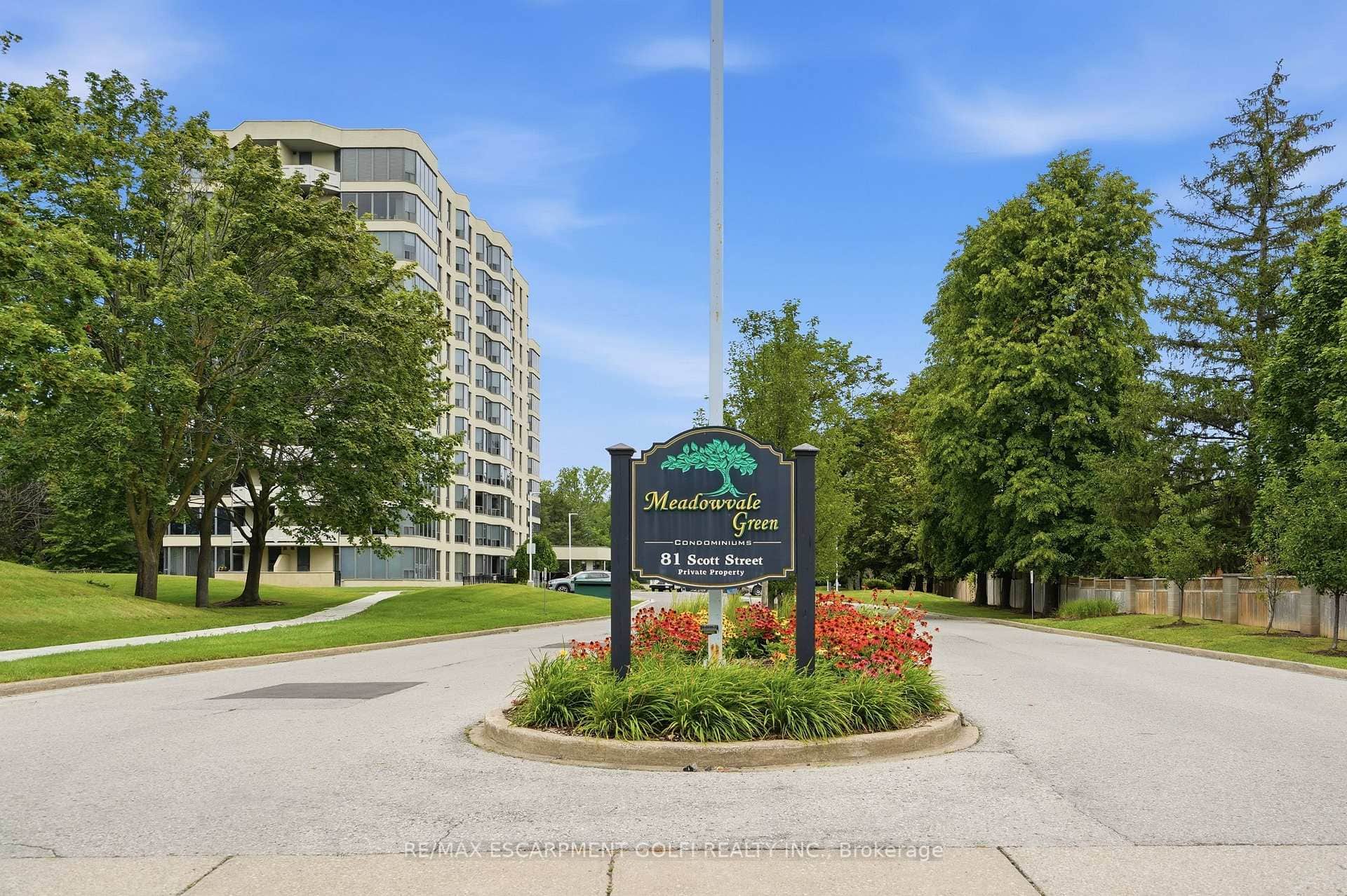 81 Scott Street Unit 806
